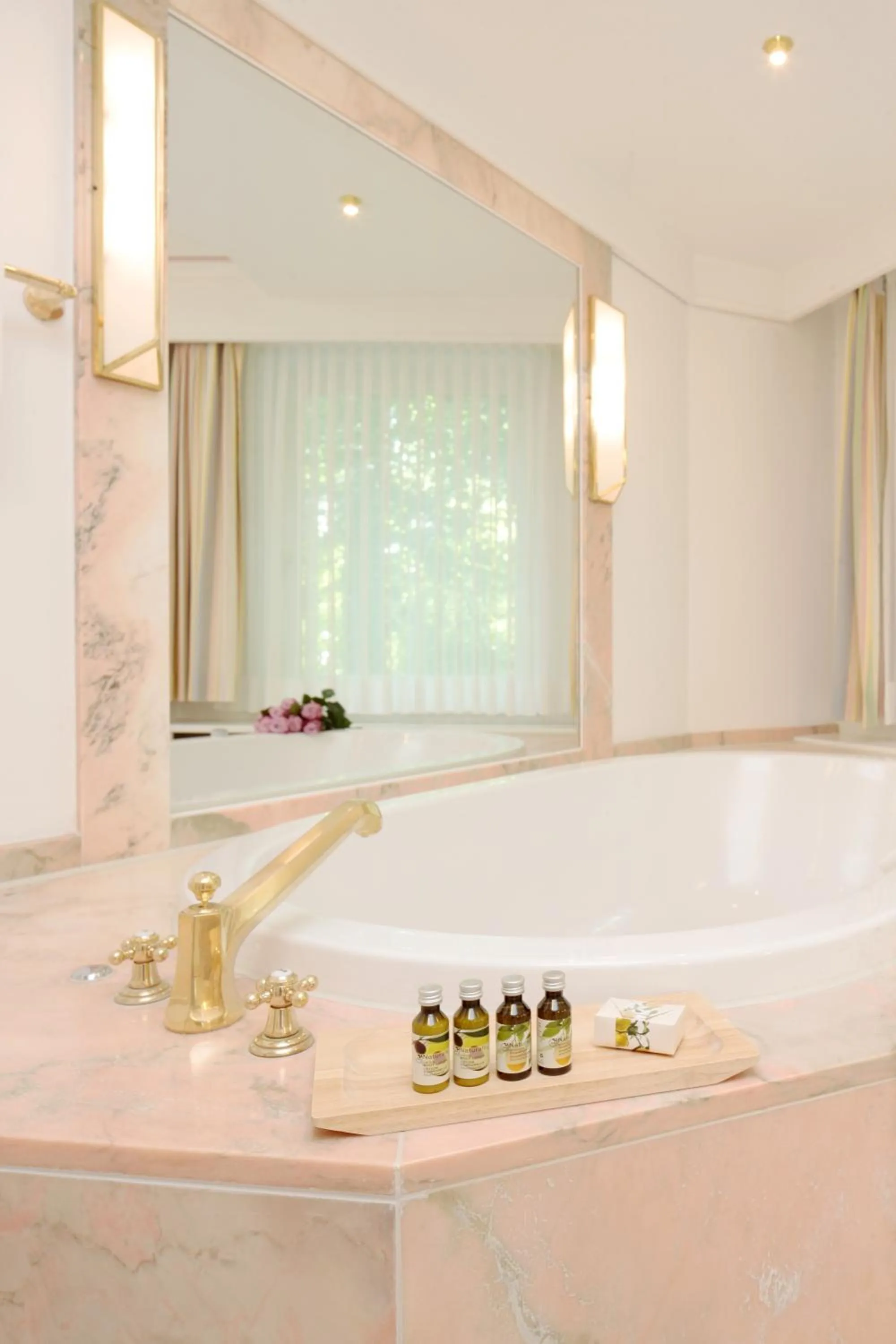 Bathroom in Ringhotel Fährhaus