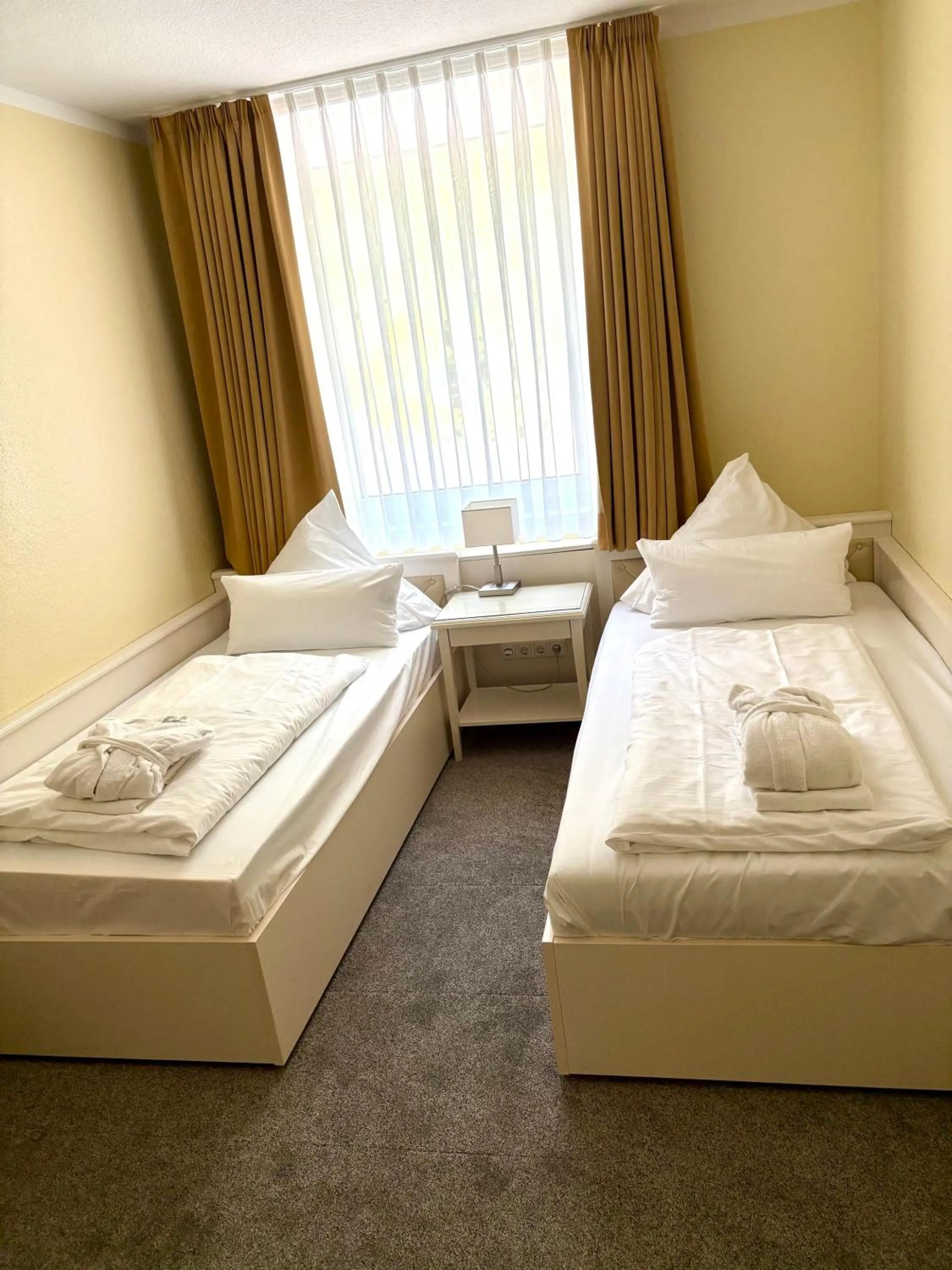 Bedroom, Bed in Ringhotel Fährhaus