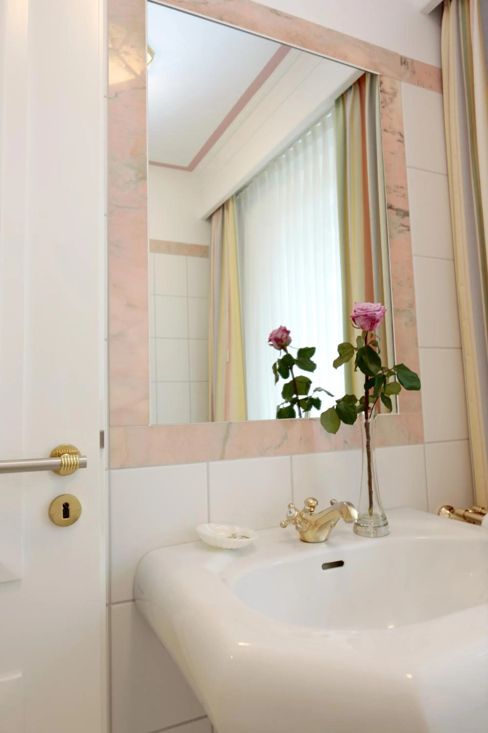 Bathroom in Ringhotel Fährhaus