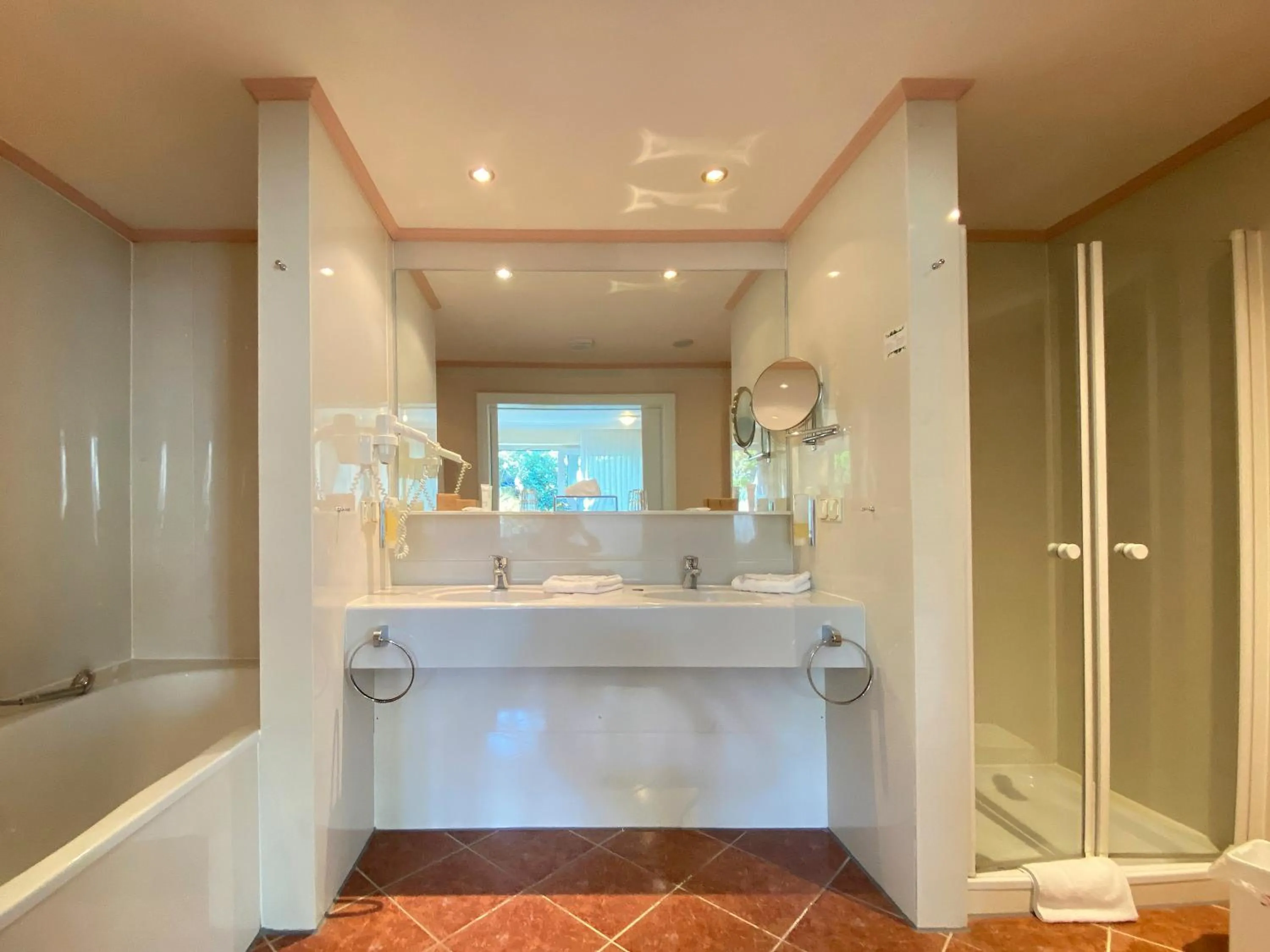 Bathroom in Ringhotel Fährhaus