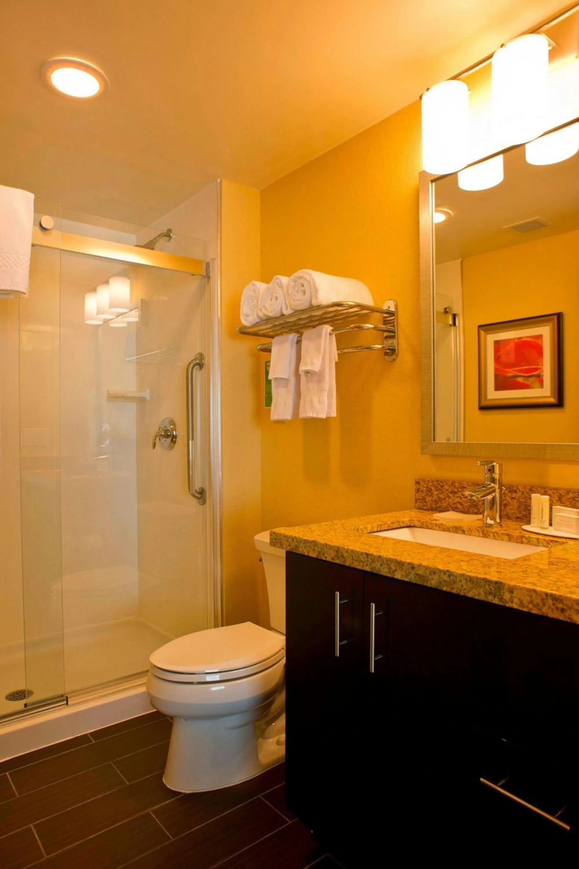 Bathroom in TownePlace Suites by Marriott Thunder Bay