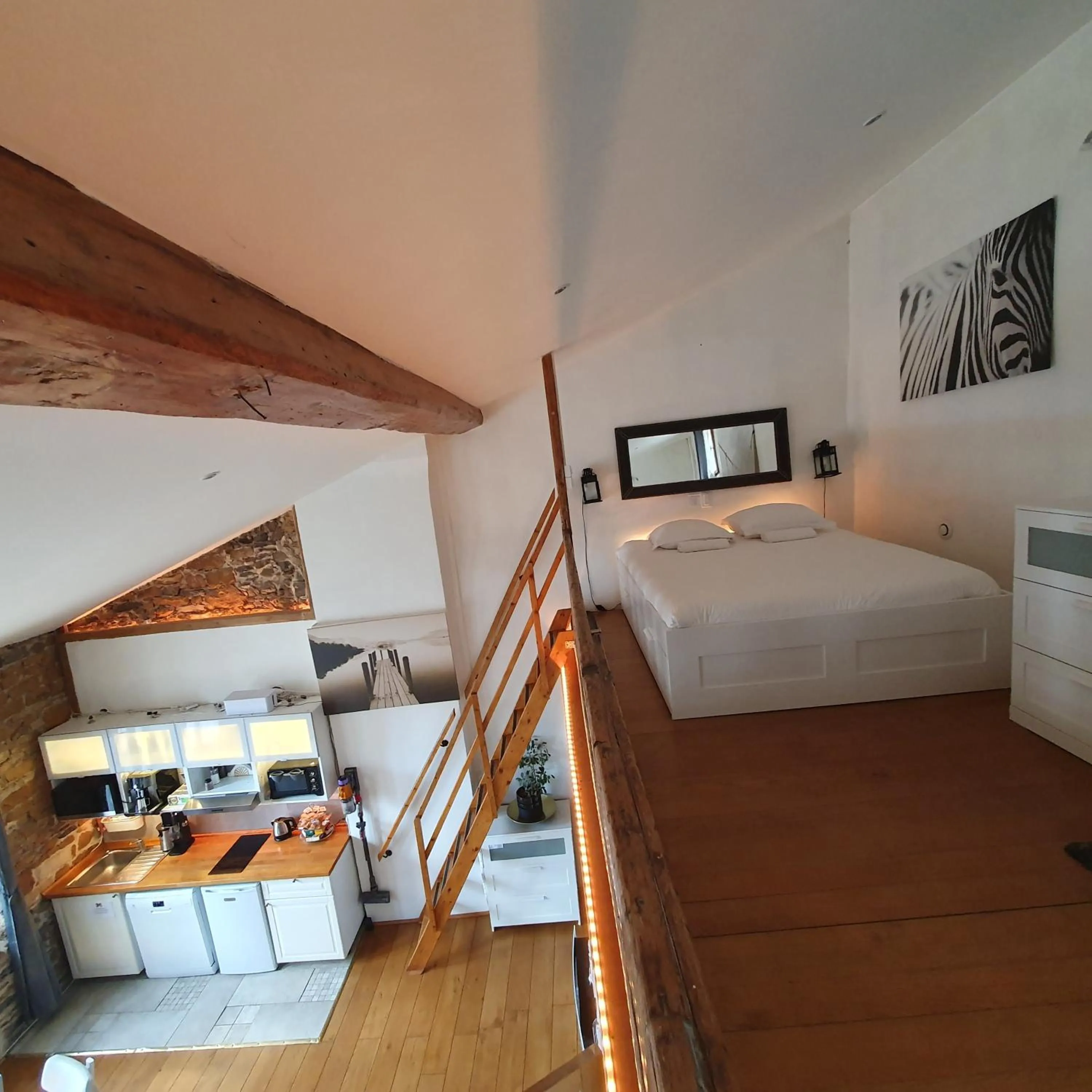 Bed in La Loge Du Vieux Lyon