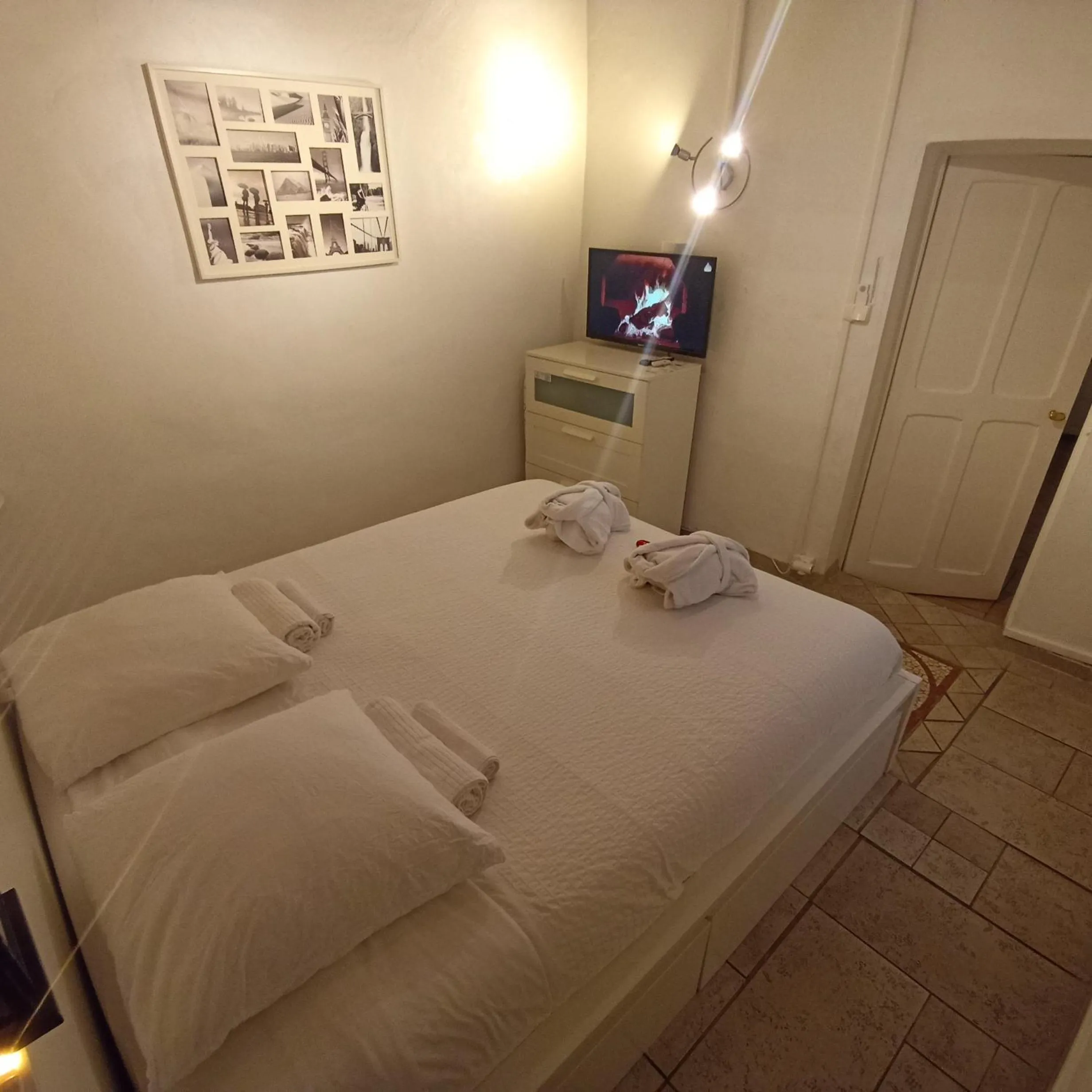 Bed in La Loge Du Vieux Lyon