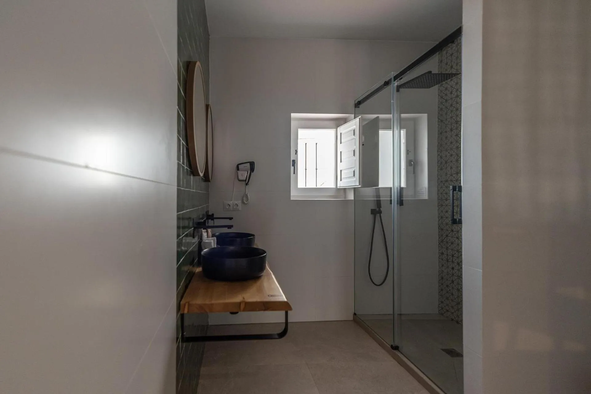 Bathroom in Manzanilla - Hospedería Boutique by La Judería De Vejer- ADULTS ONLY