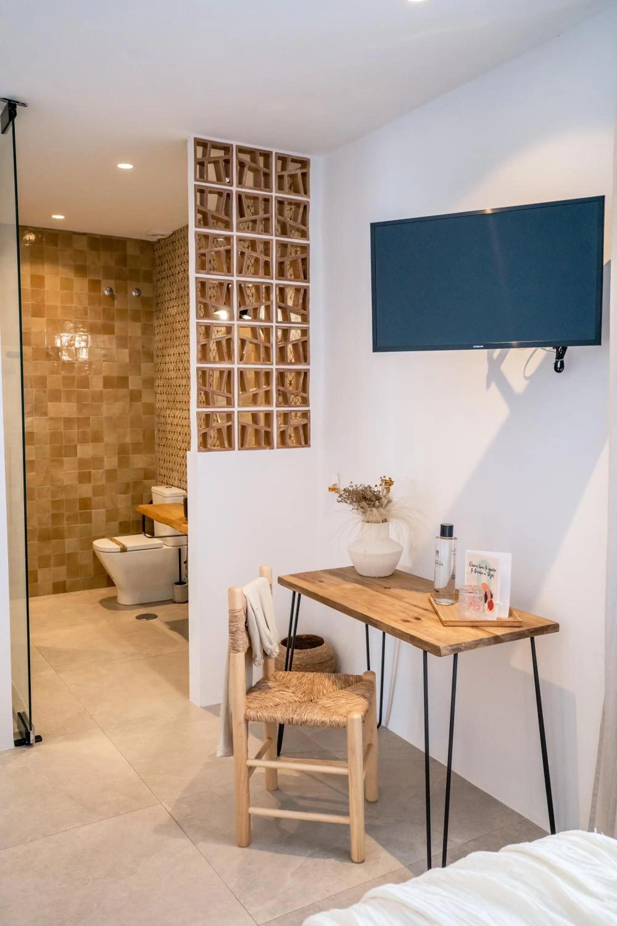 Bathroom in Manzanilla - Hospedería Boutique by La Judería De Vejer- ADULTS ONLY