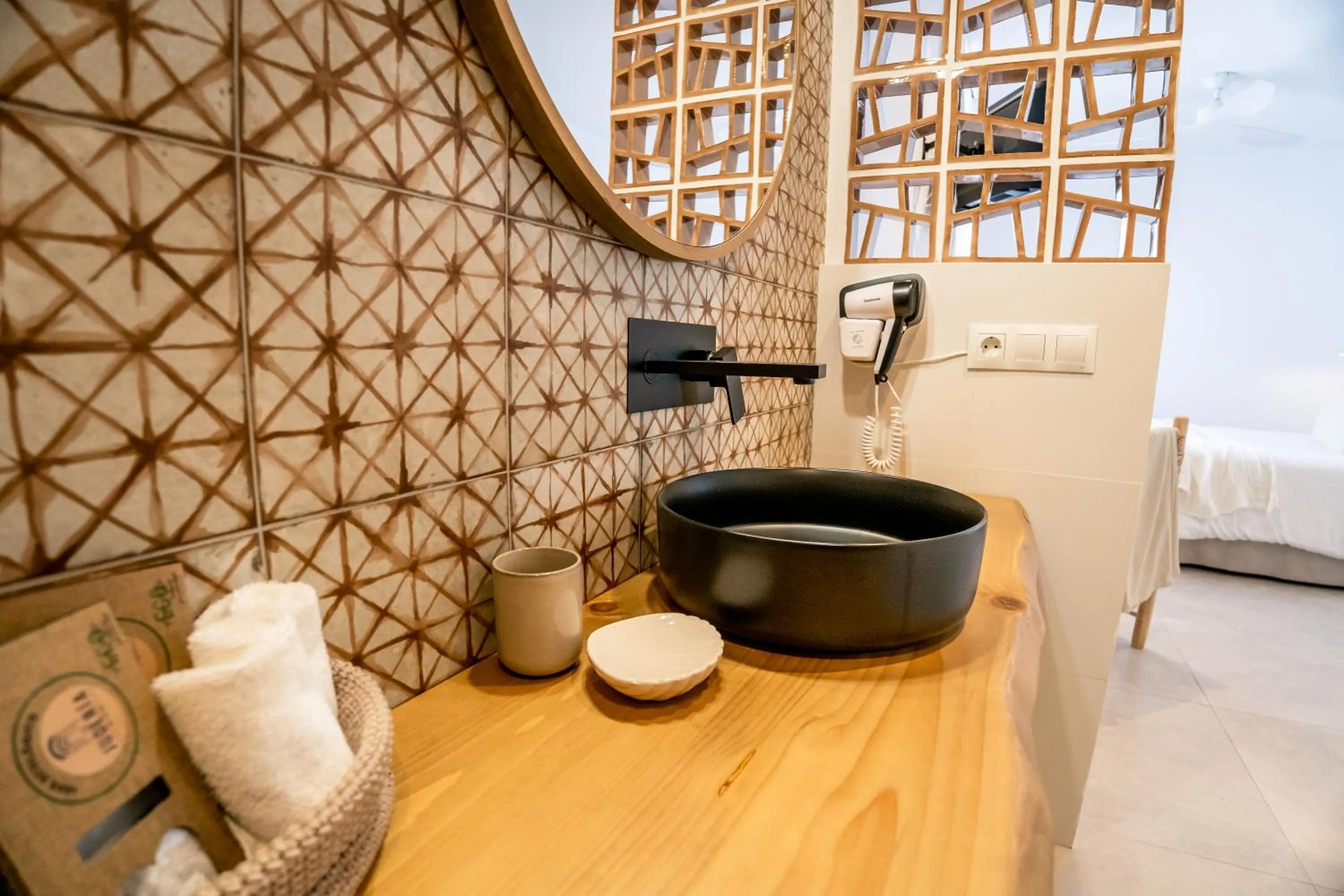 Bathroom in Manzanilla - Hospedería Boutique by La Judería De Vejer- ADULTS ONLY