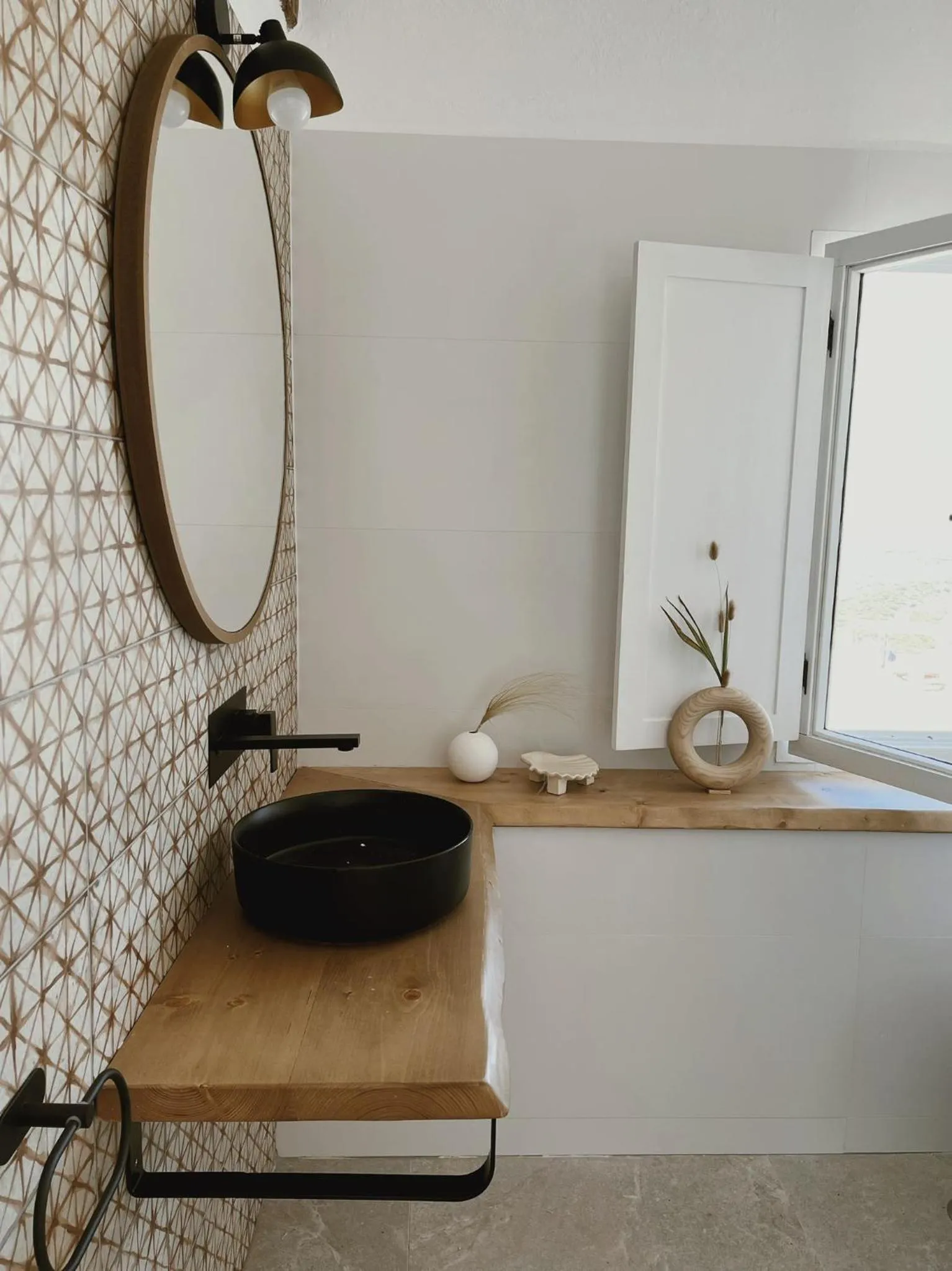 Bathroom in Manzanilla - Hospedería Boutique by La Judería De Vejer- ADULTS ONLY