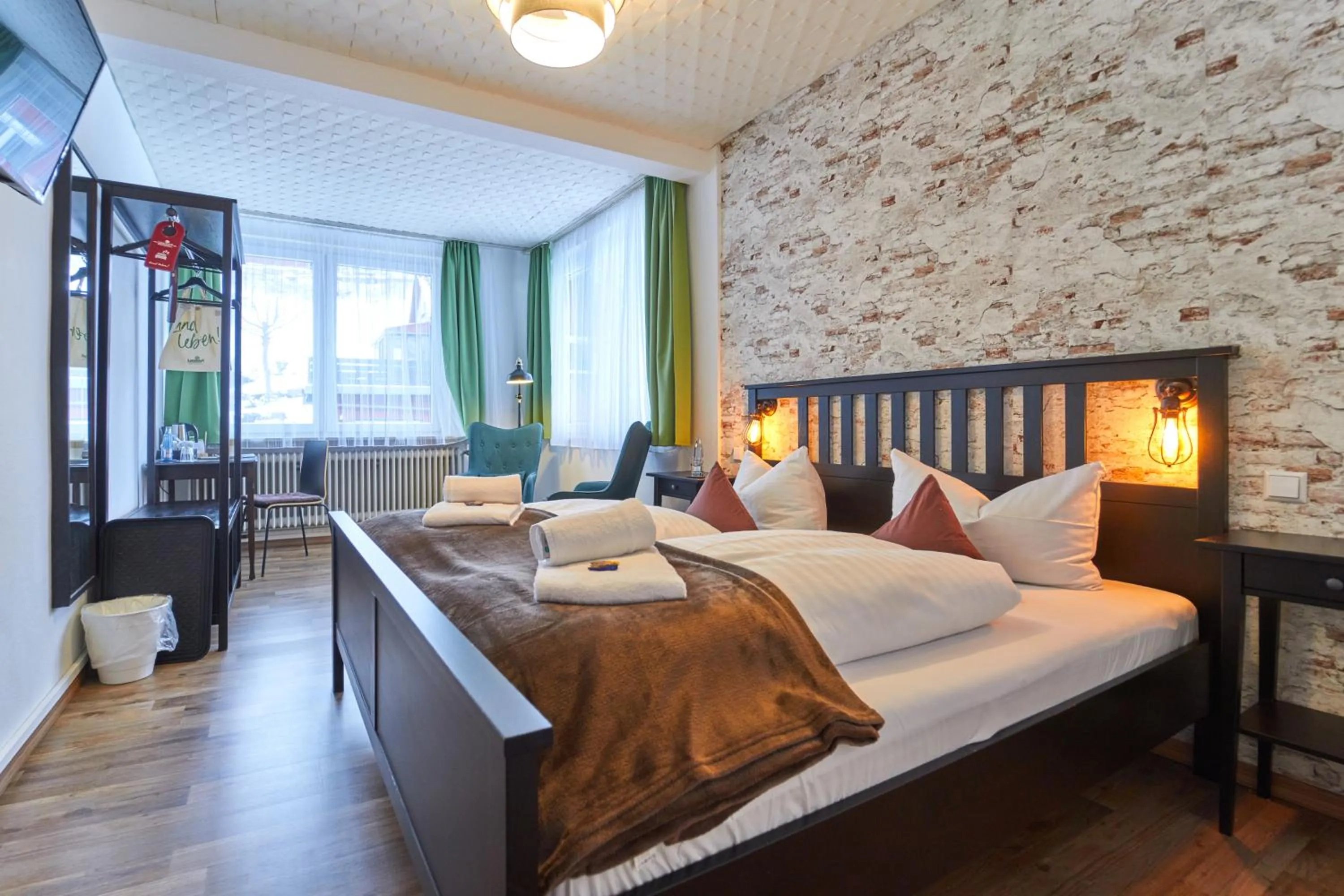 Bed in Hotel Rathaus