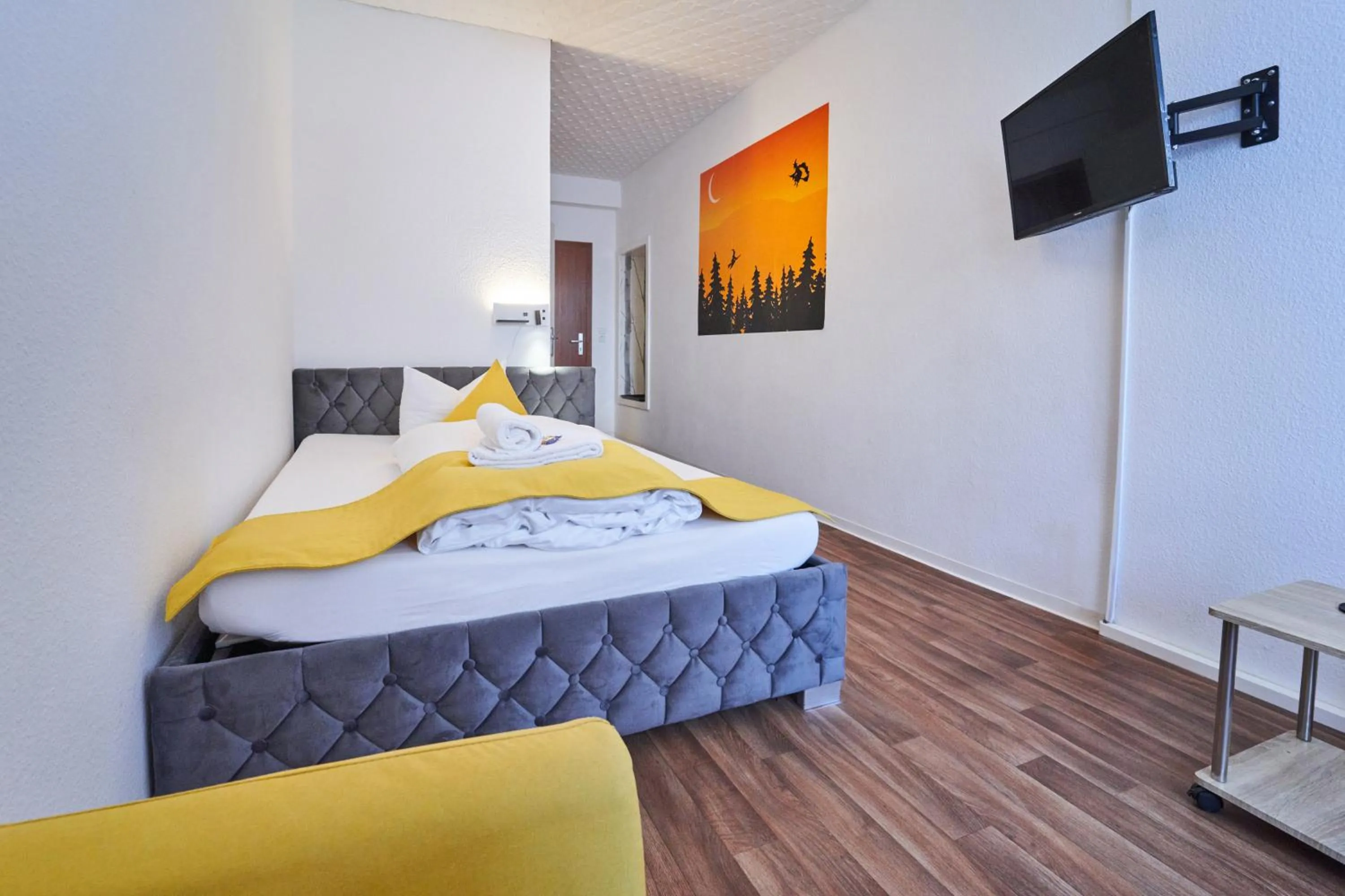 Bed in Hotel Rathaus