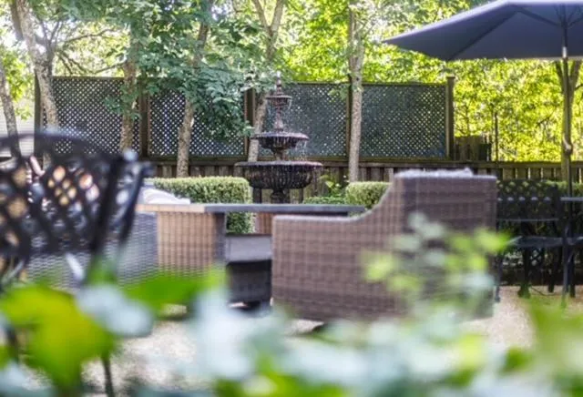 Anchuca Historic Mansion & Inn