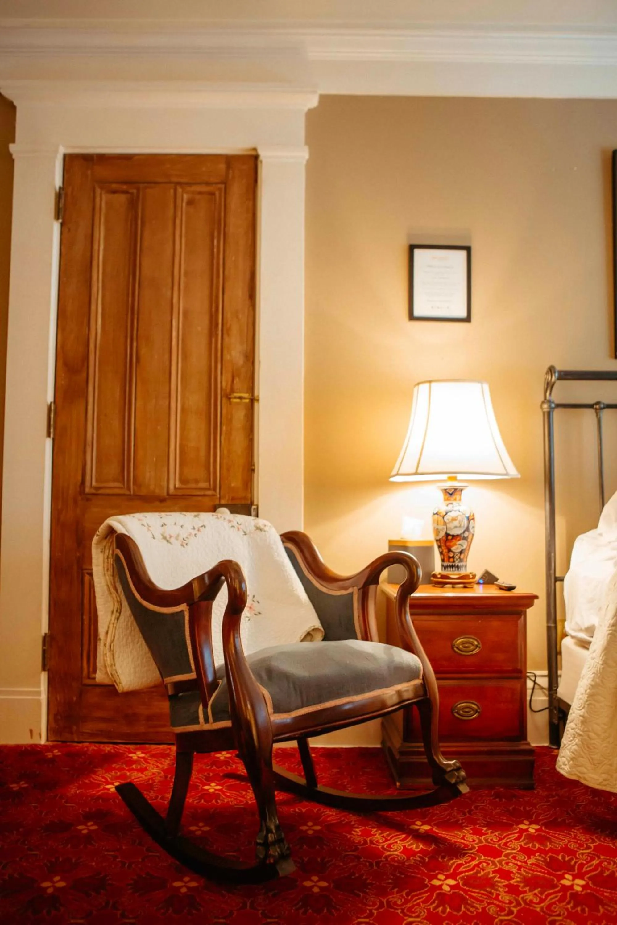 Anchuca Historic Mansion & Inn