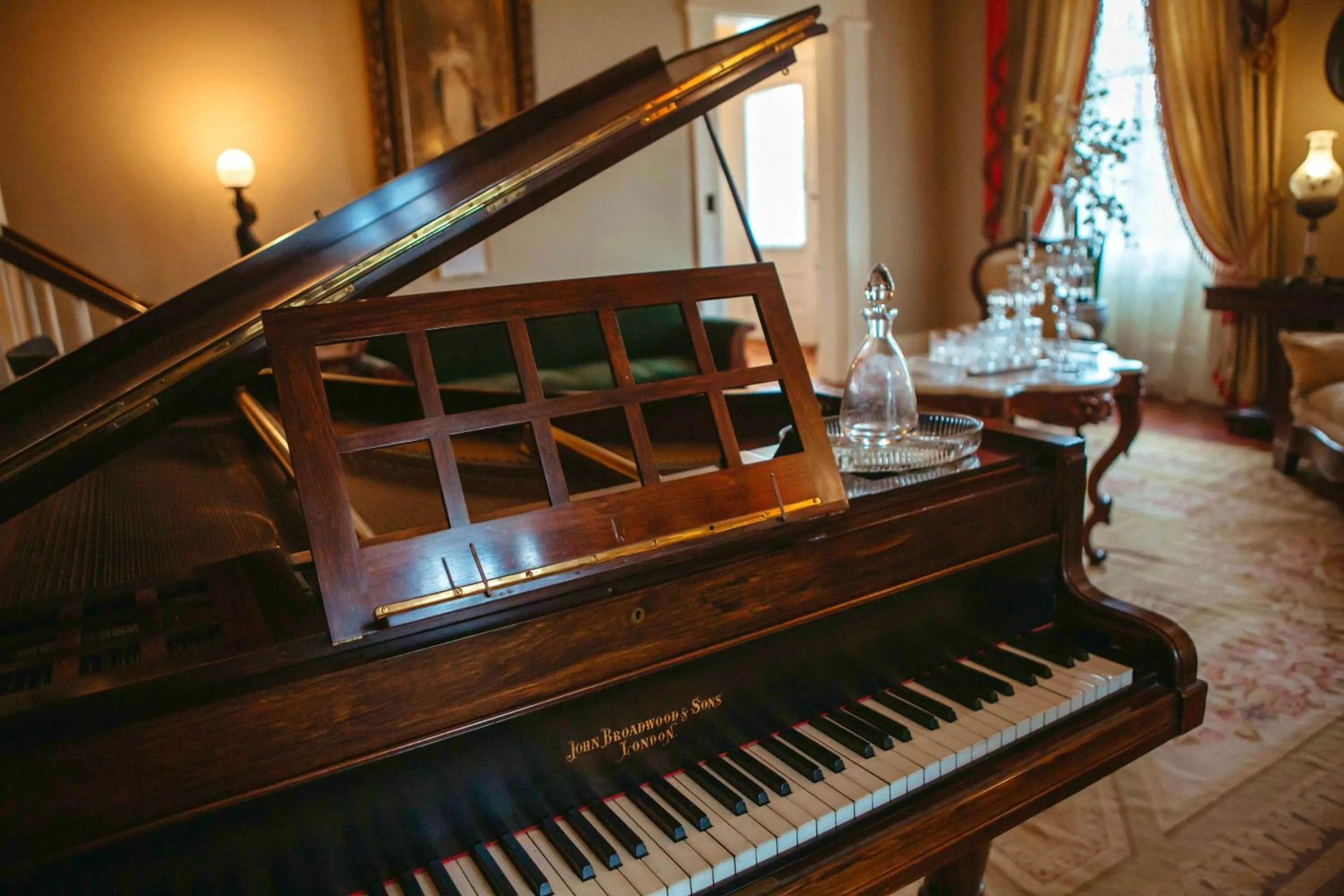 Seating area in Anchuca Historic Mansion & Inn