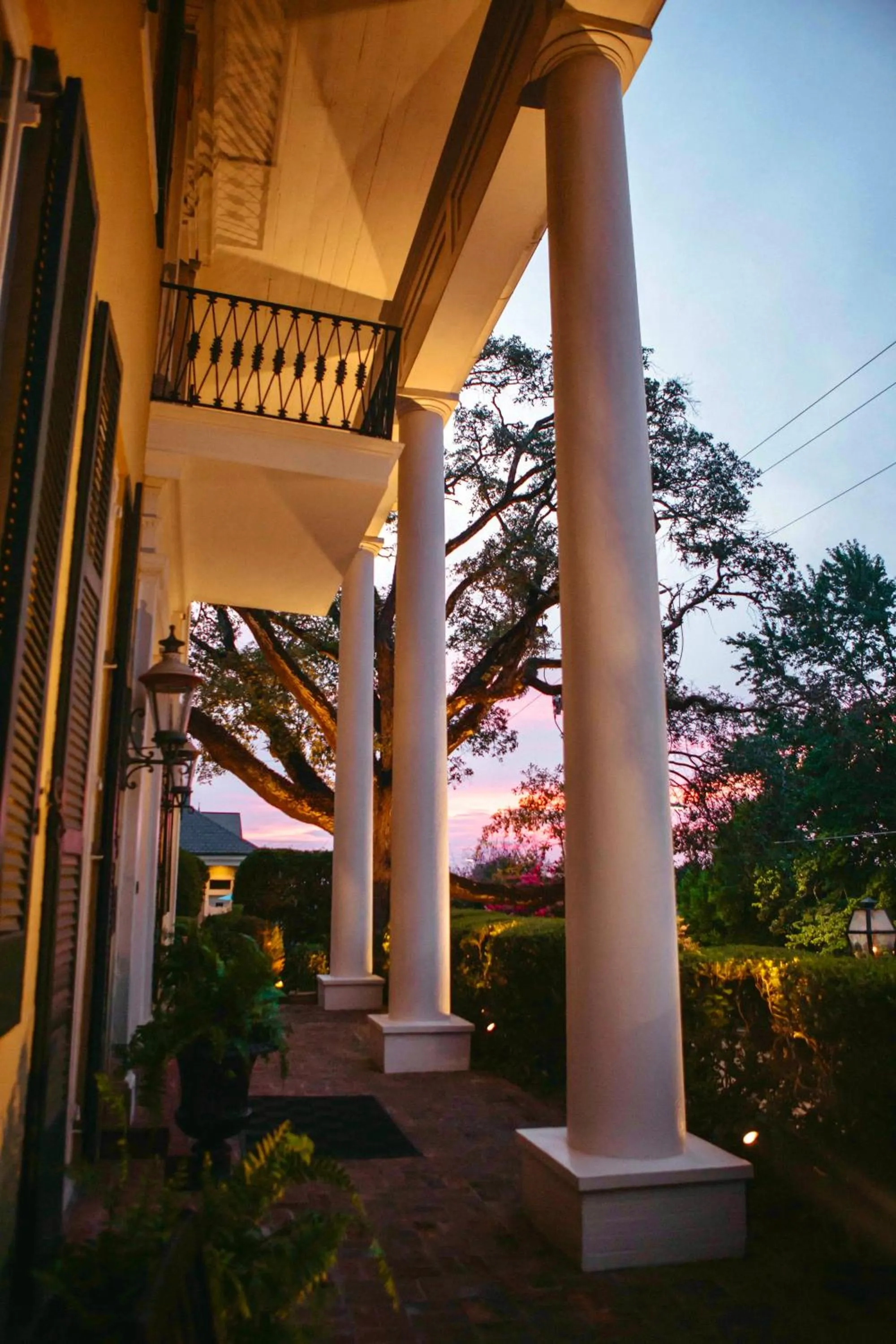 Facade/entrance in Anchuca Historic Mansion & Inn