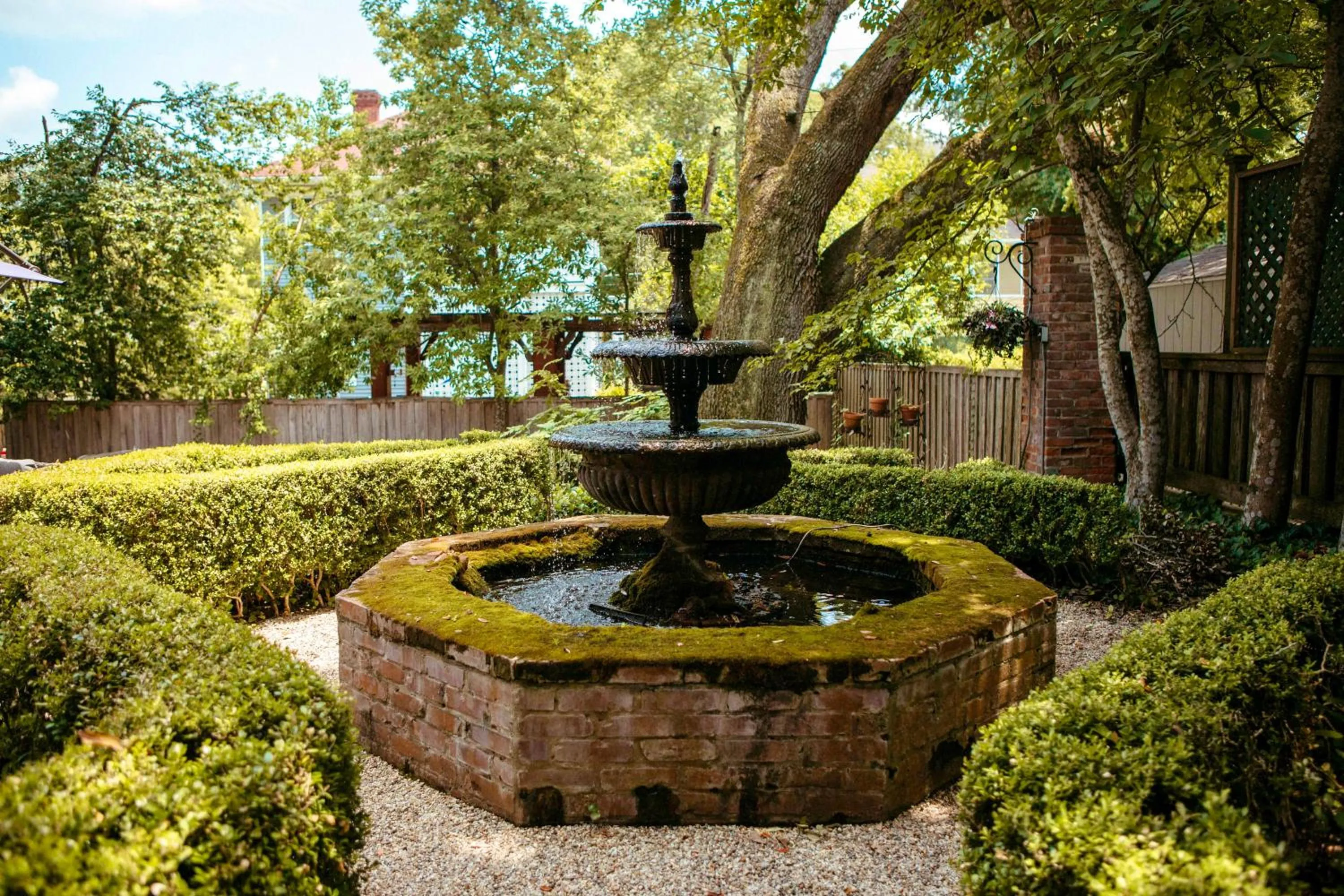 Patio in Anchuca Historic Mansion & Inn
