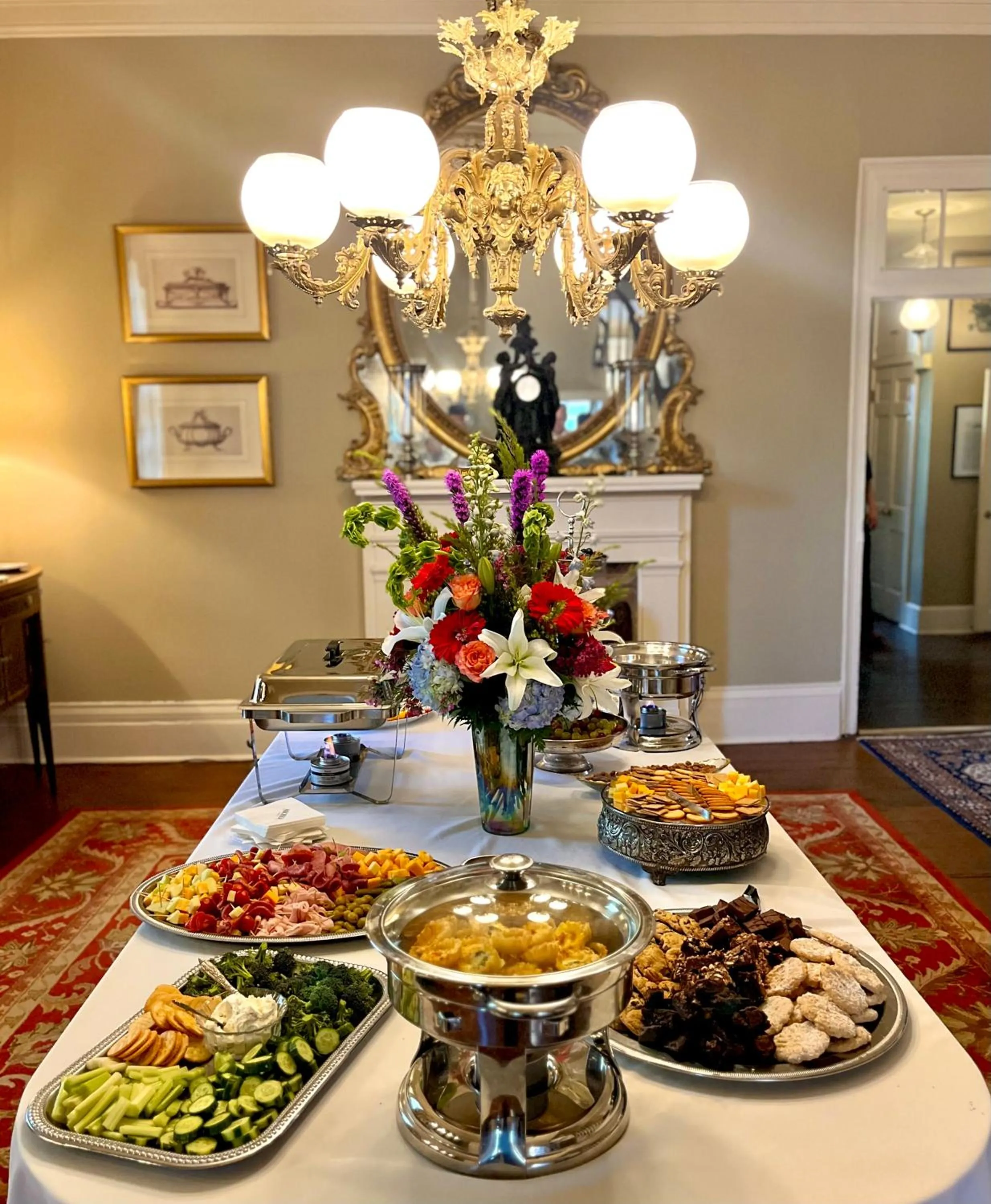 Food and drinks in Anchuca Historic Mansion & Inn