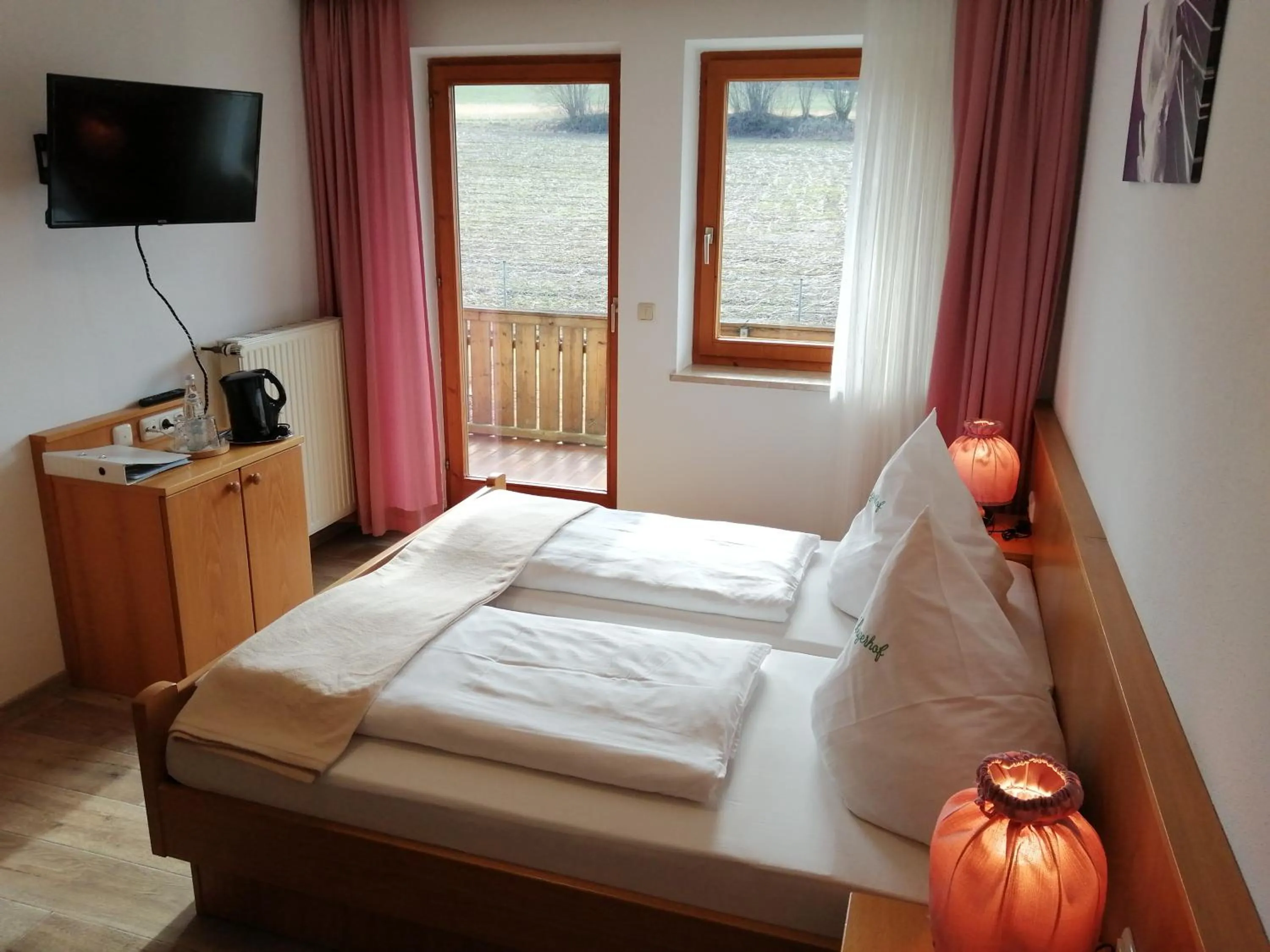Photo of the whole room, Bed in Hotel Lugerhof