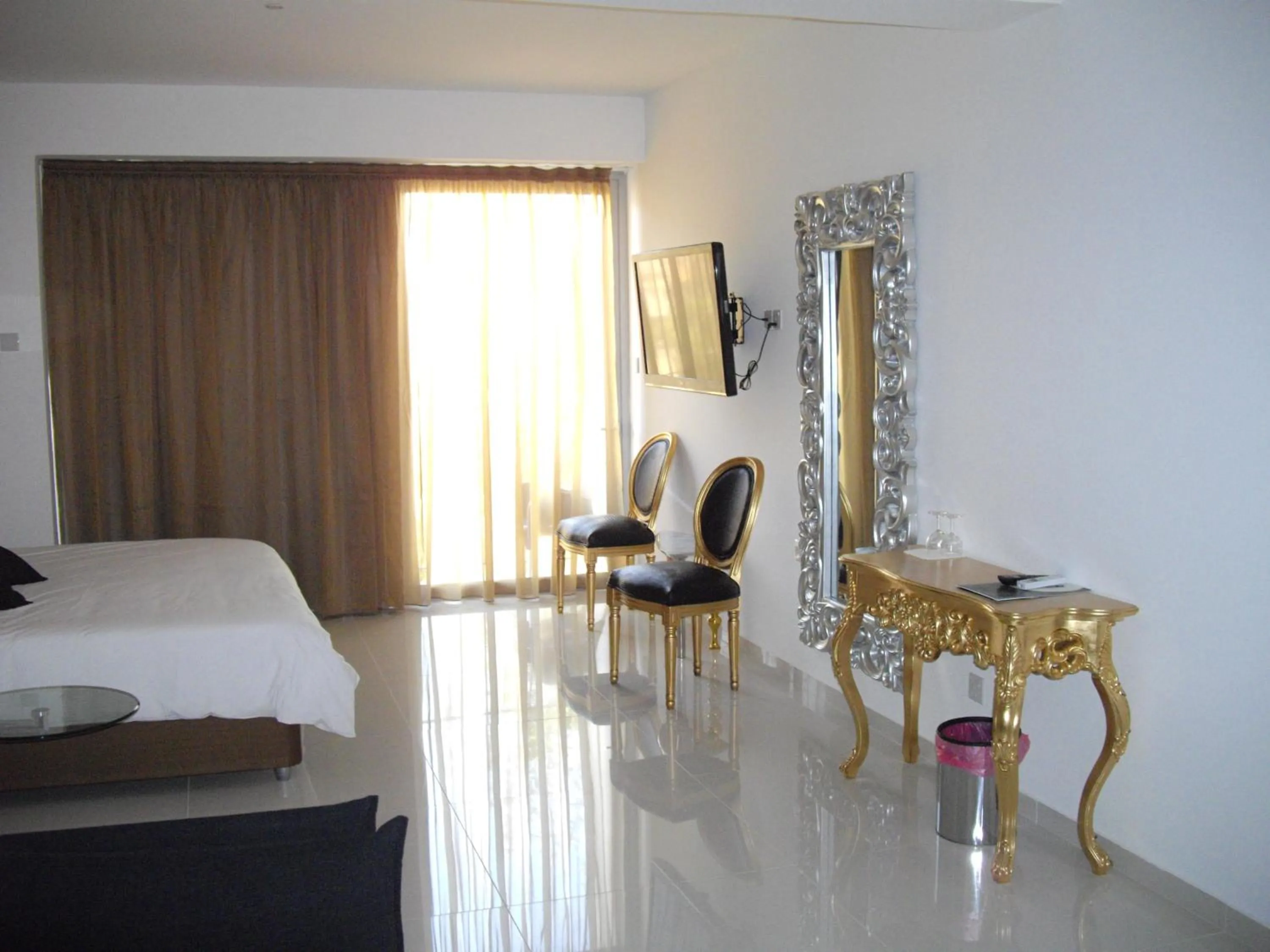 Photo of the whole room, Bed in Crystal Hotel