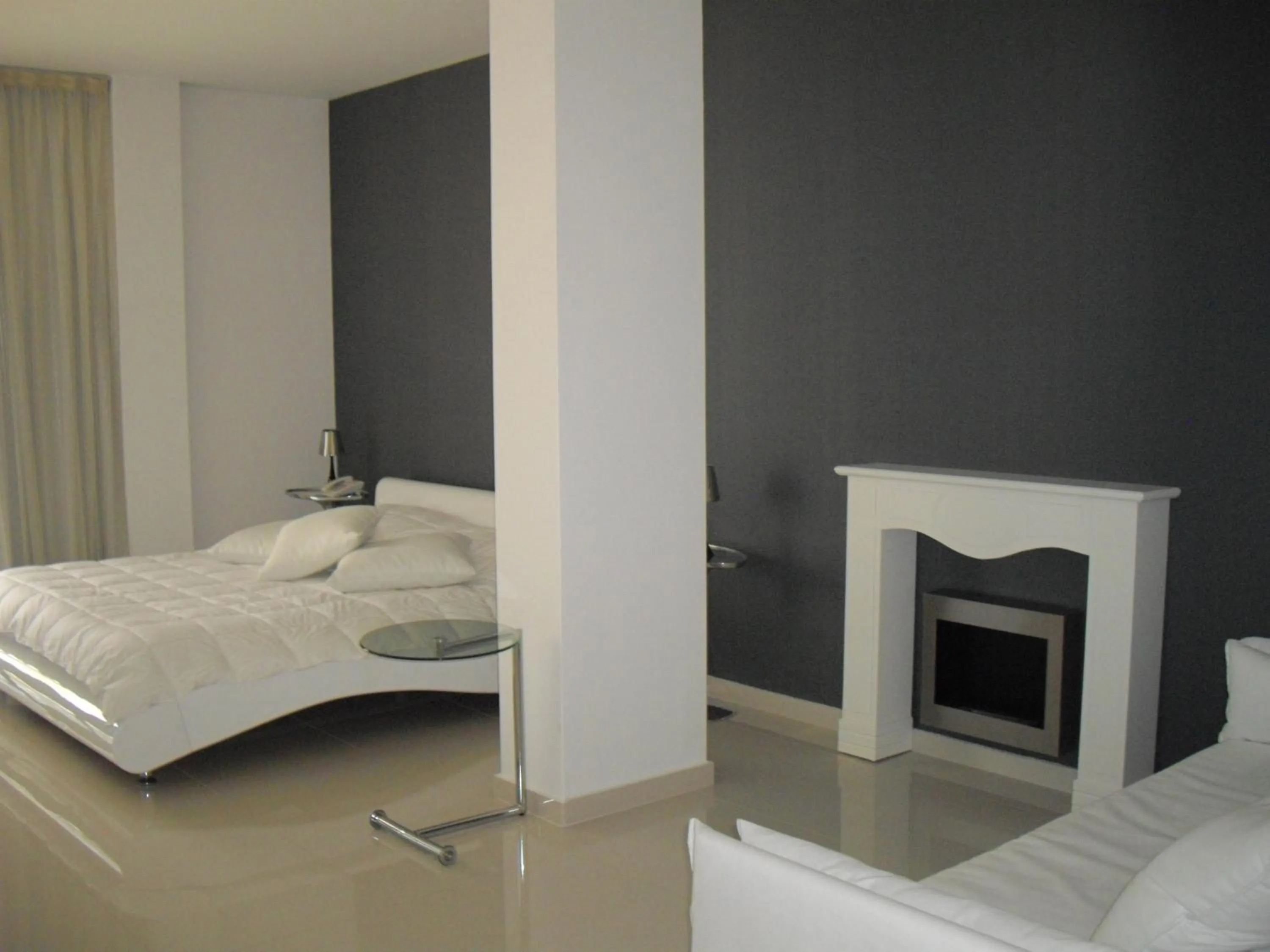 Bedroom, Bed in Crystal Hotel