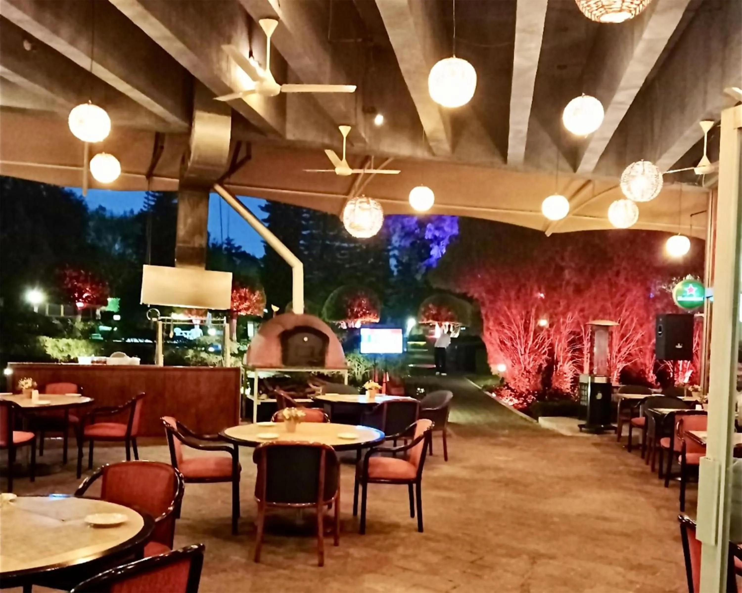 Restaurant/places to eat in Grand Cantalagua Hotel Morelia, BW Signature Collection