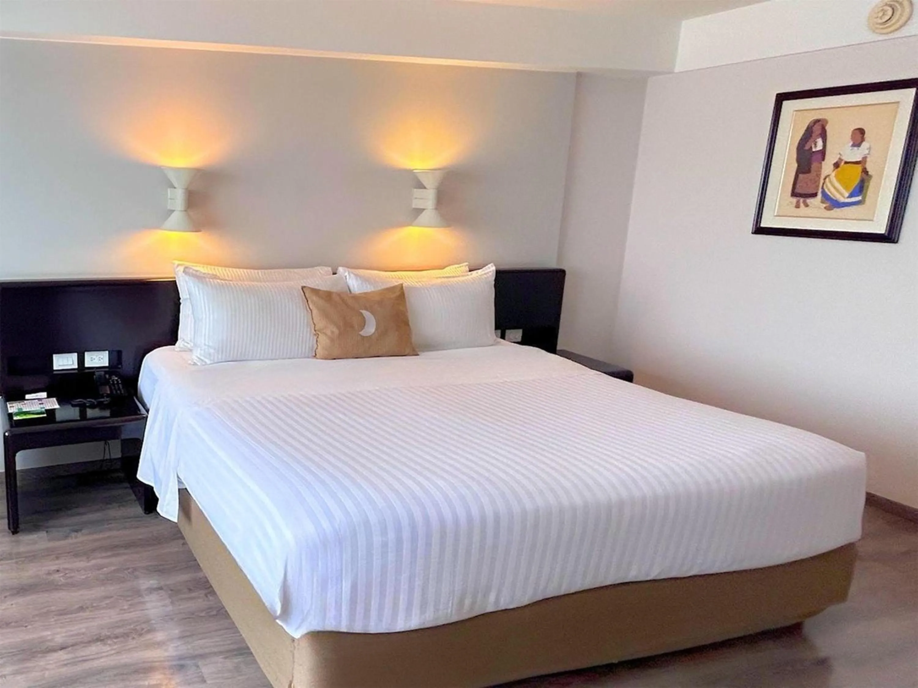 Bedroom, Bed in Grand Cantalagua Hotel Morelia, BW Signature Collection