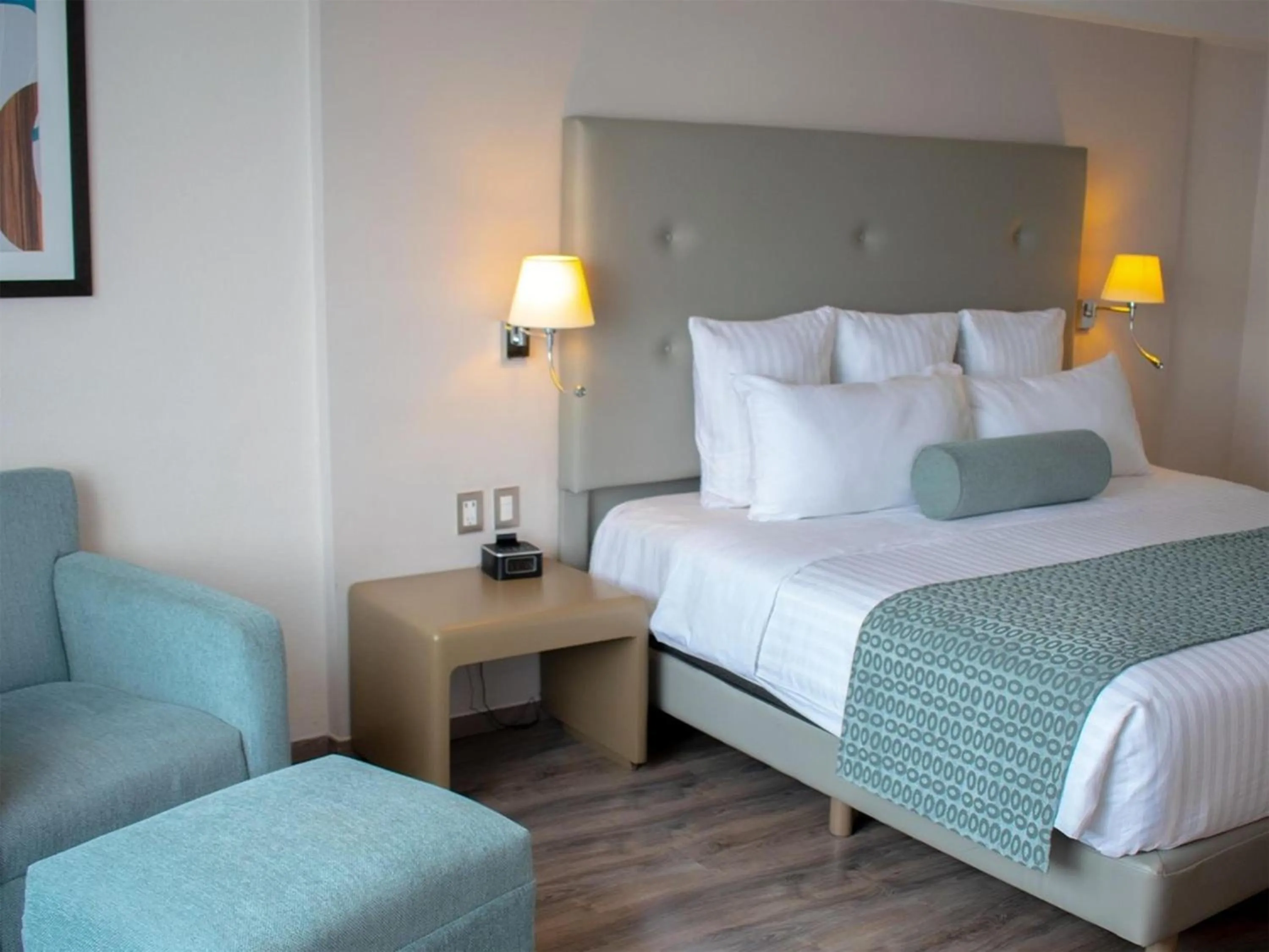 Bedroom, Bed in Grand Cantalagua Hotel Morelia, BW Signature Collection