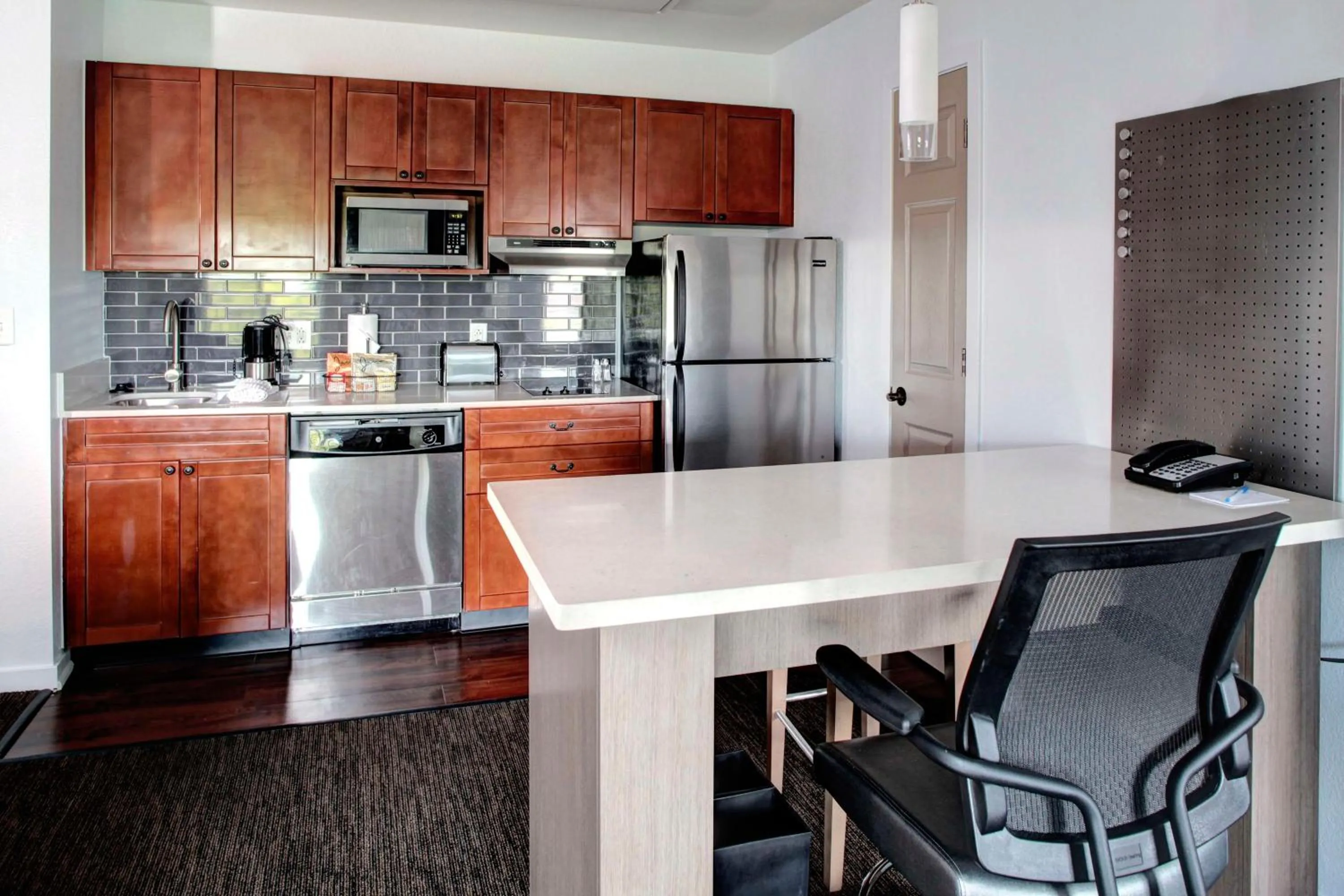 Kitchen or kitchenette in Hyatt House Sterling/Dulles Airport North