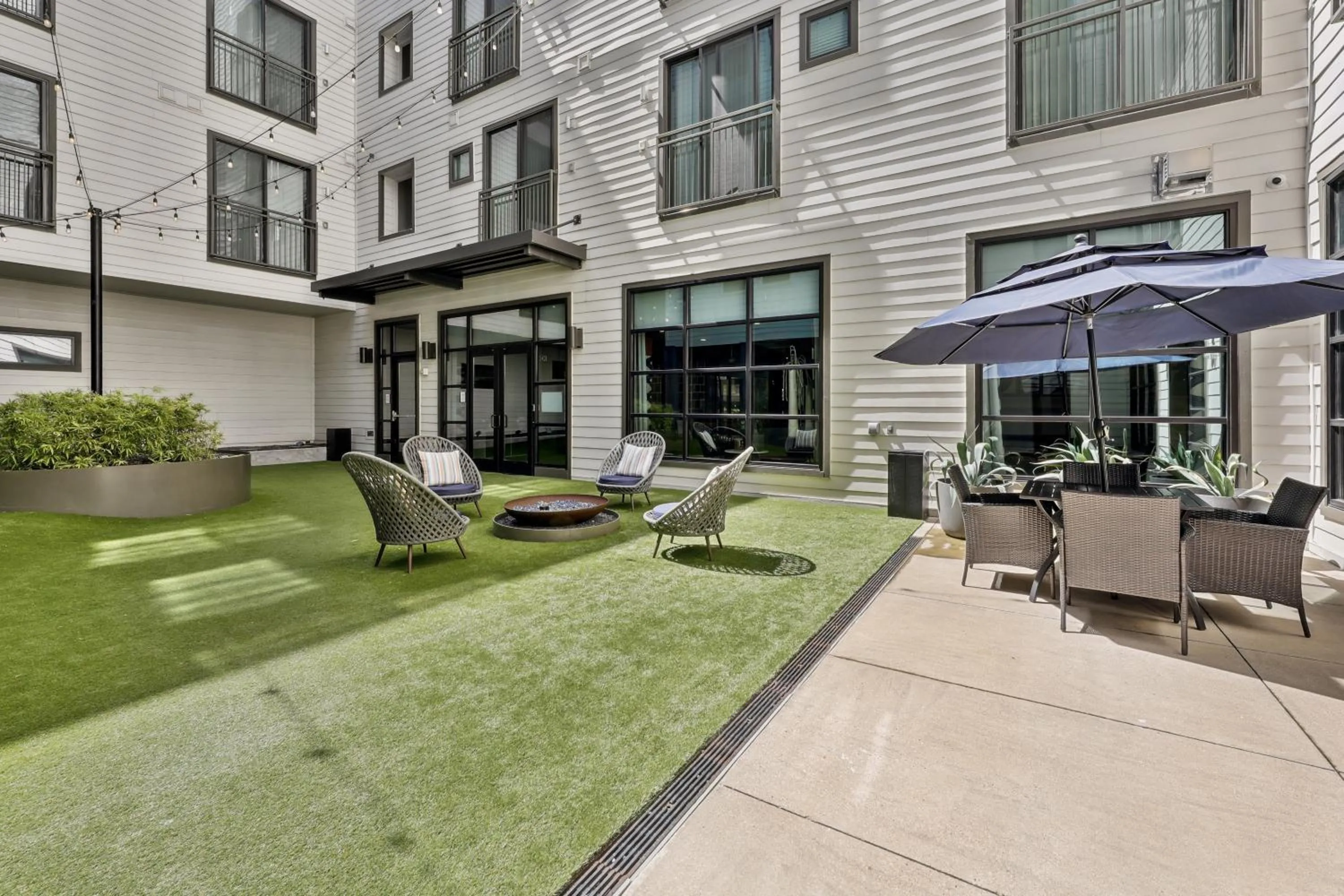 Inner courtyard view in Sentral East Austin at 1630 E Sixth