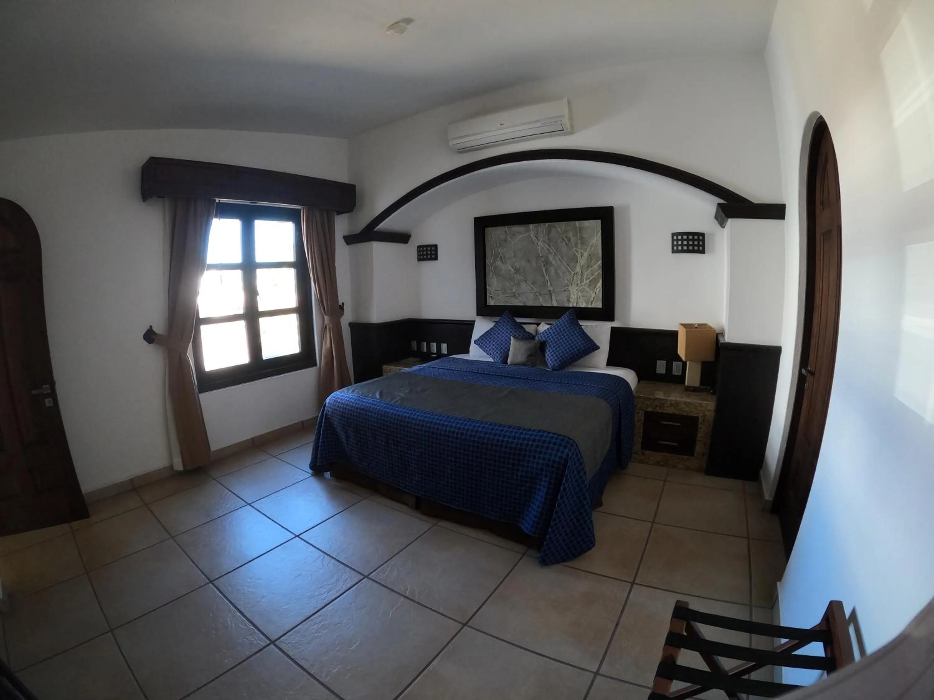 Photo of the whole room, Bed in The Latit Hotel Querétaro