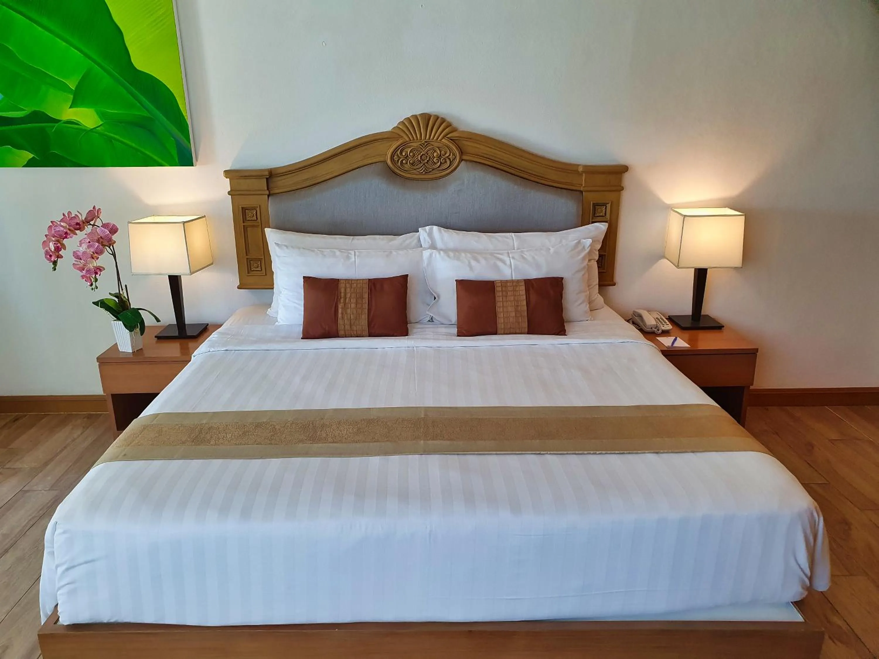 Bed in Sea Pearl Beach Resort
