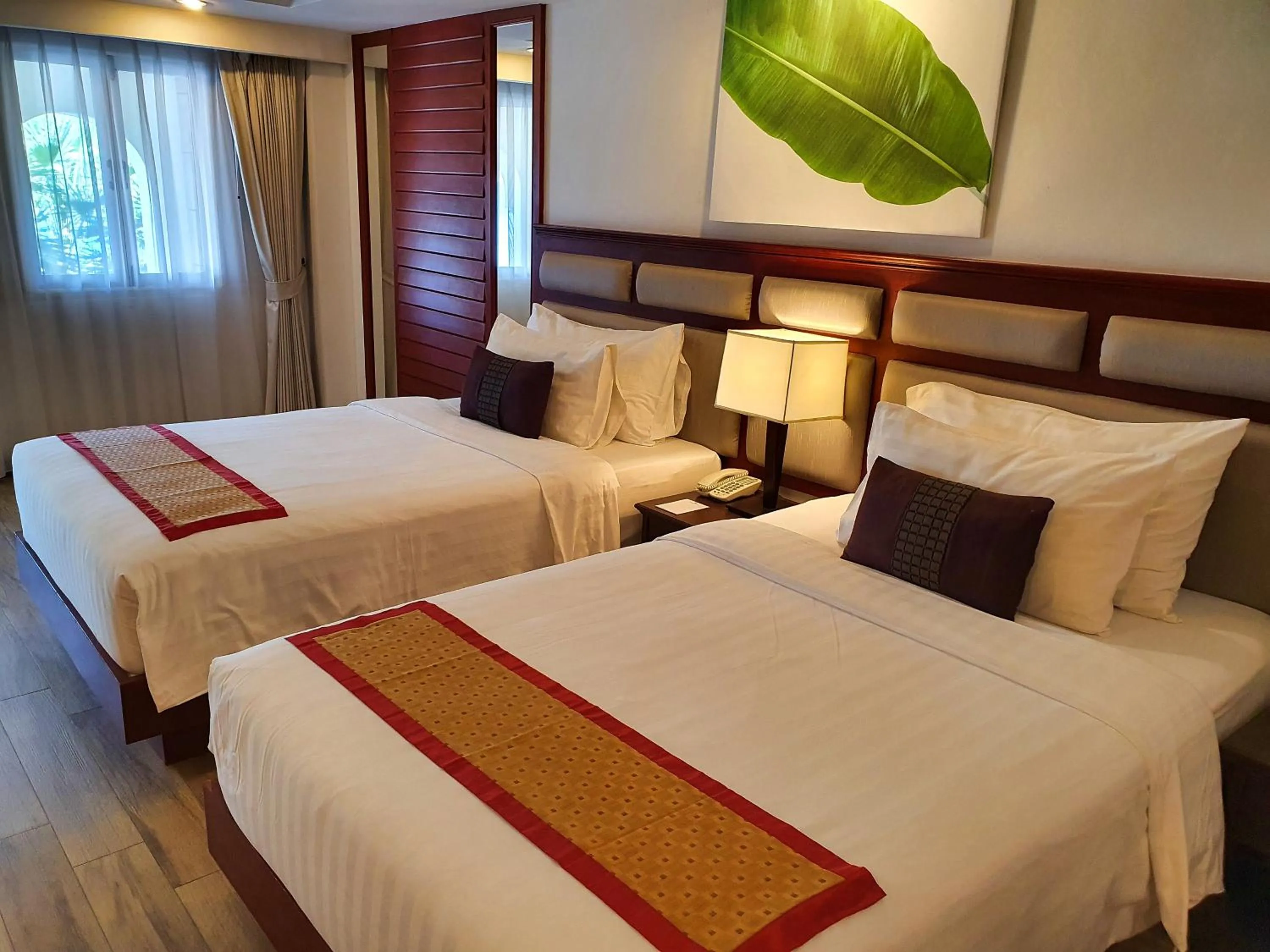 Deluxe Twin Room in Sea Pearl Beach Resort