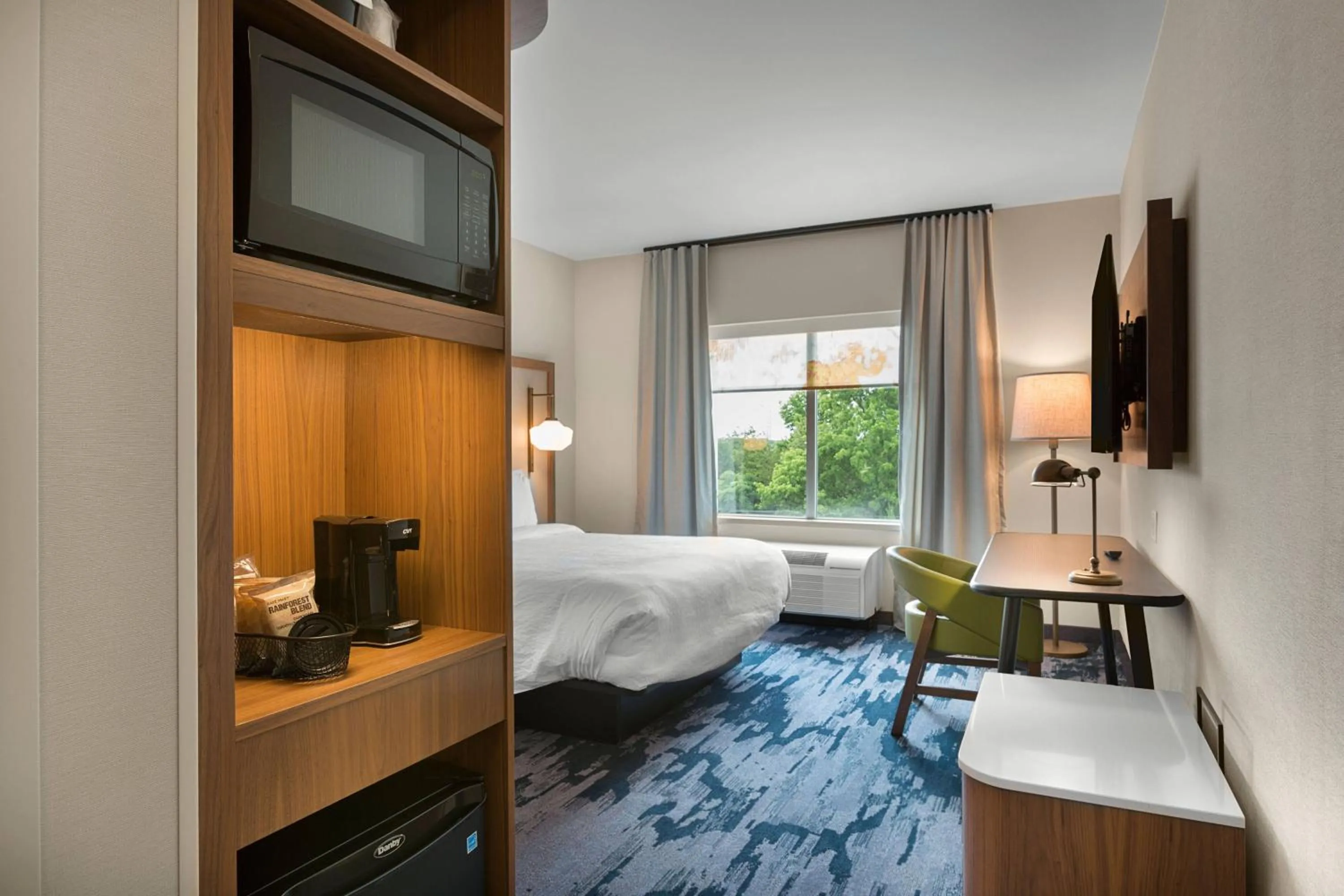 Photo of the whole room, Bed in Fairfield by Marriott Inn & Suites Statesville