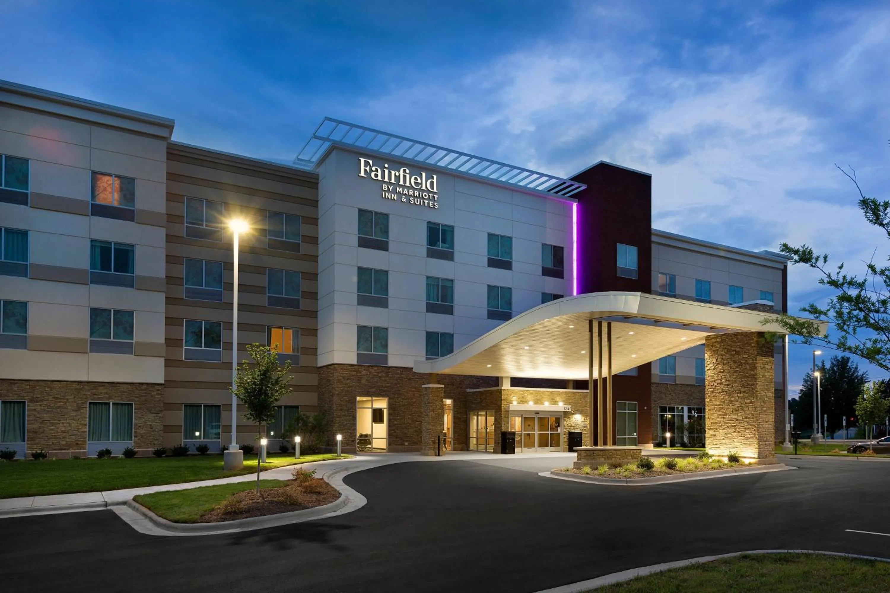 Property building in Fairfield by Marriott Inn & Suites Statesville