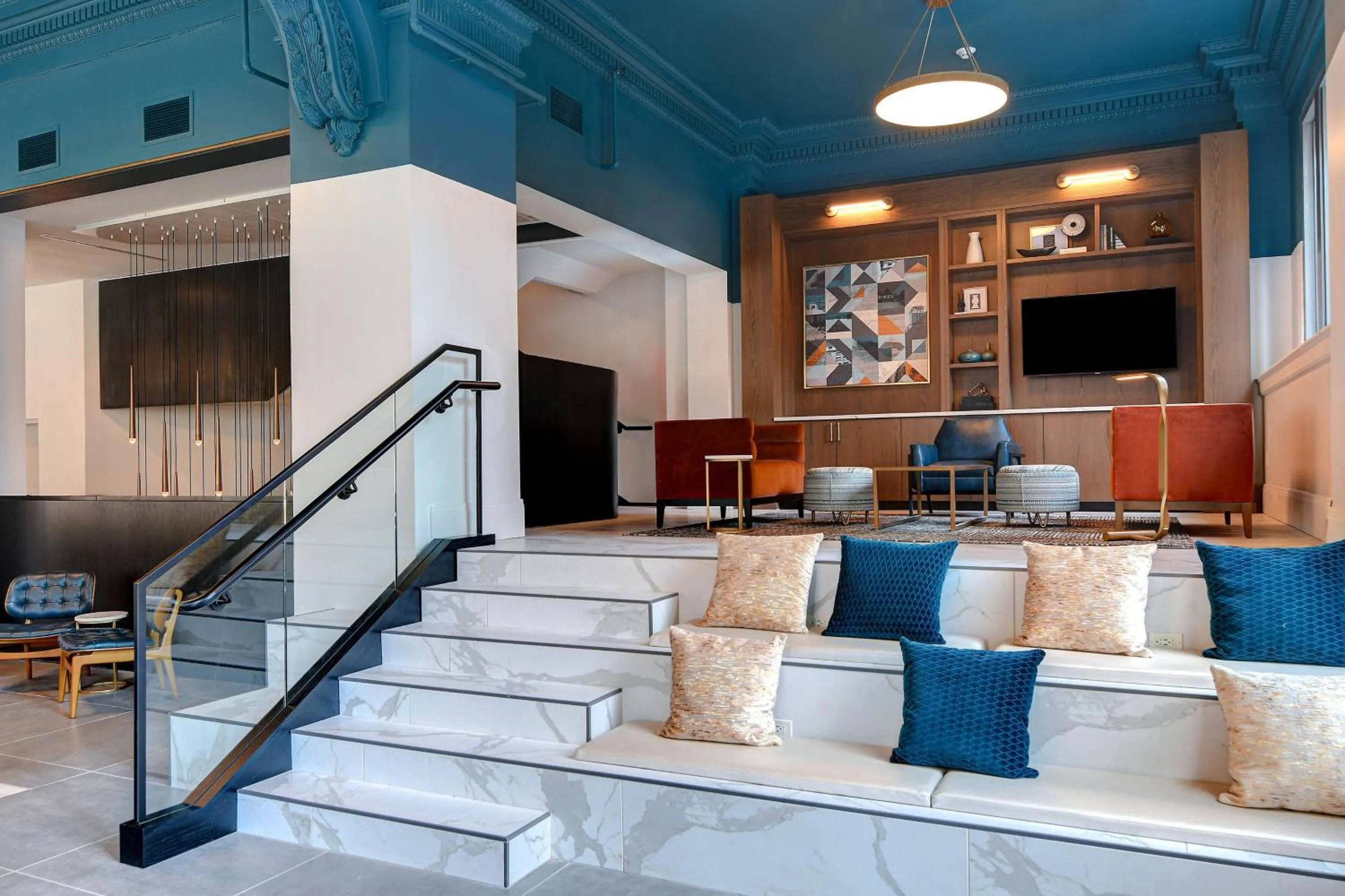 Restaurant/places to eat in Courtyard by Marriott Cincinnati Downtown