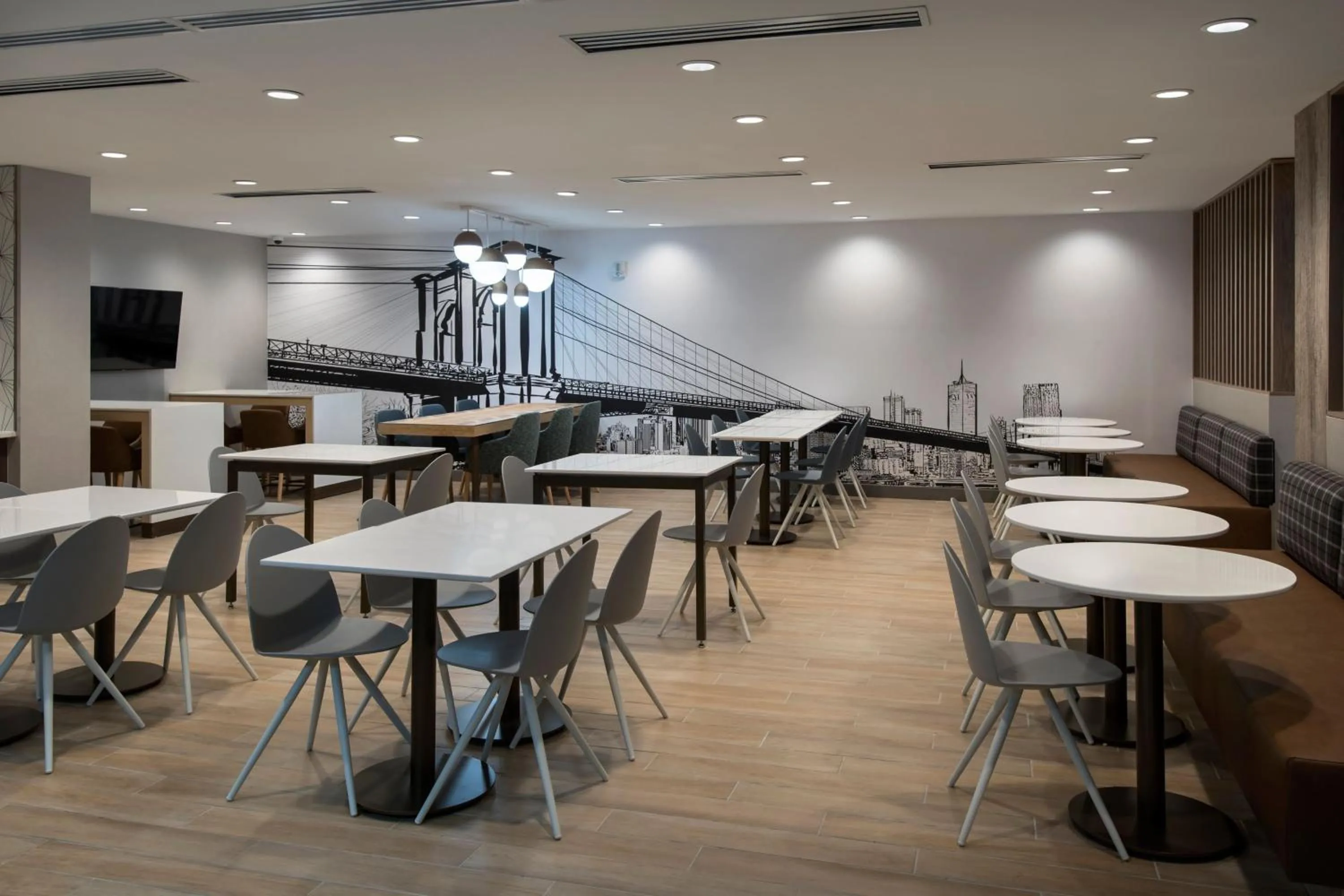 Breakfast in TownePlace Suites by Marriott New York Brooklyn