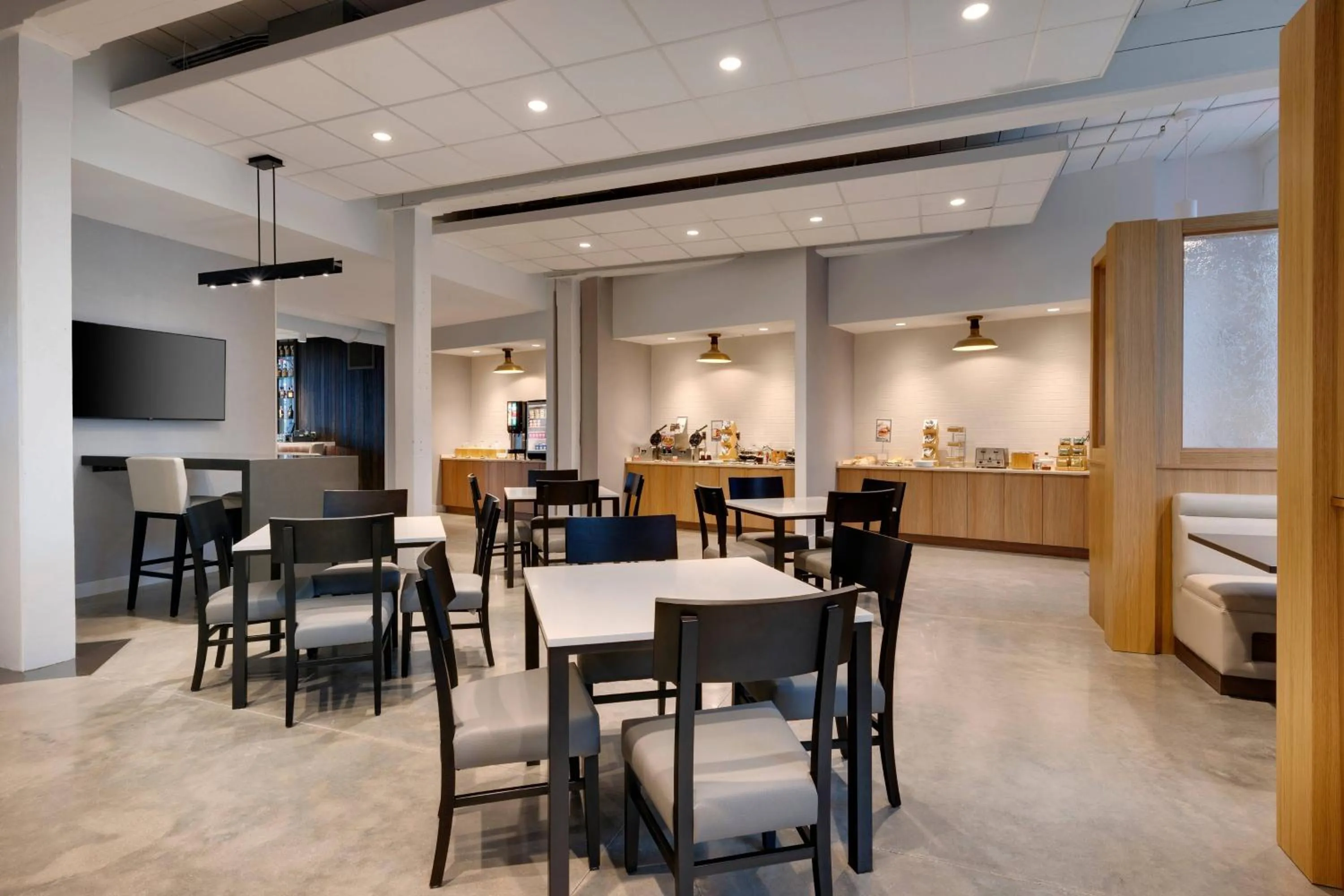 Breakfast in Fairfield Inn & Suites Madison Historic Eagle Cotton Mill