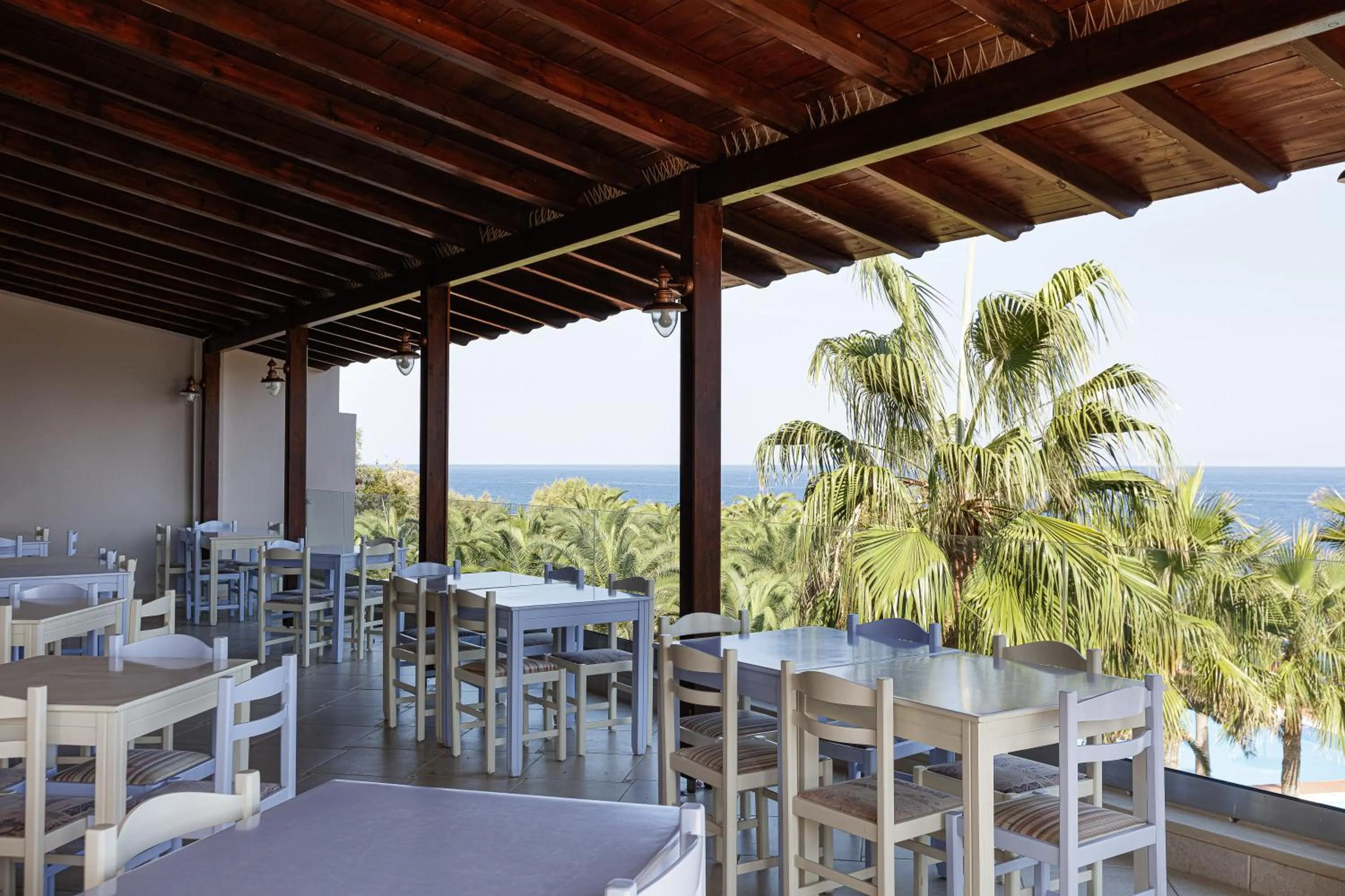 Restaurant/places to eat in Europa Resort Hotel