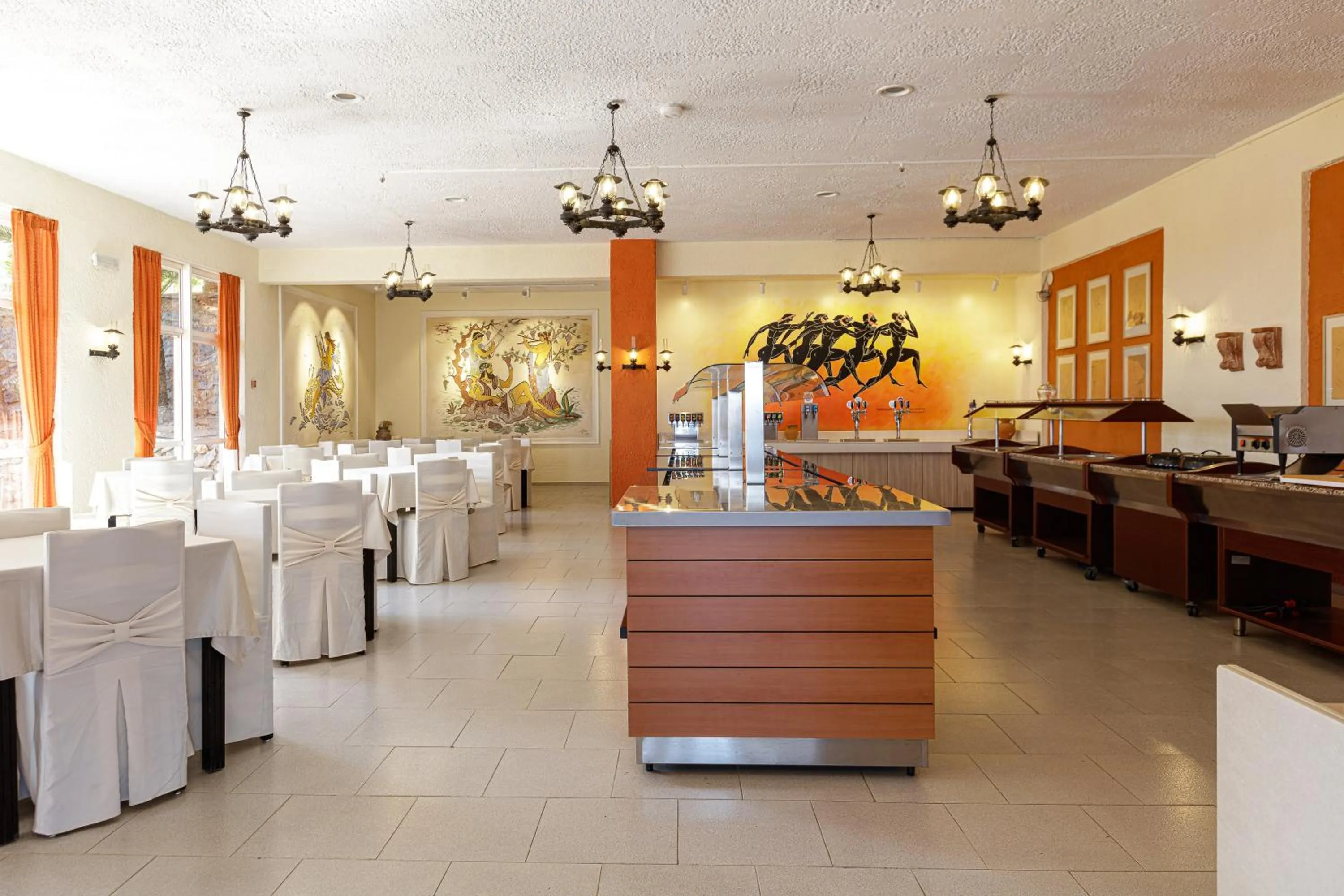 Restaurant/places to eat in Europa Resort Hotel