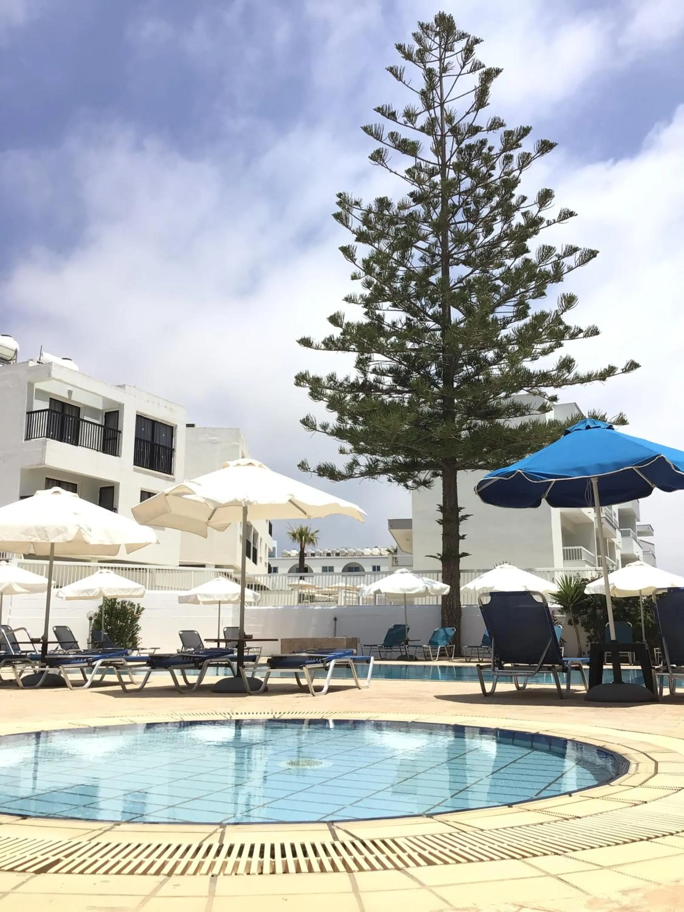 Swimming pool in Florea Hotel Apartments