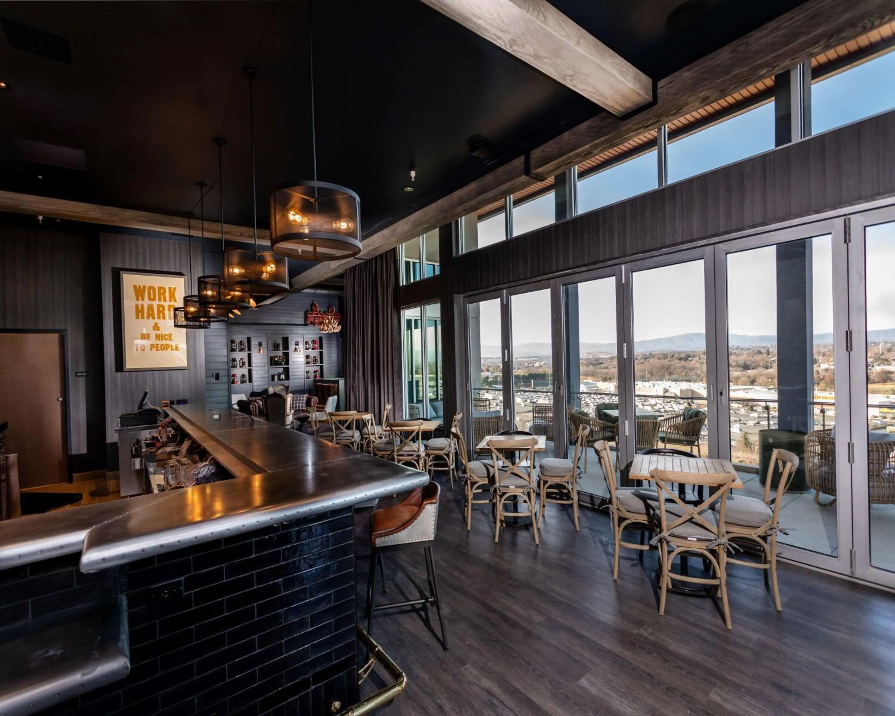 Lounge or bar in Hyatt Place Harrisonburg