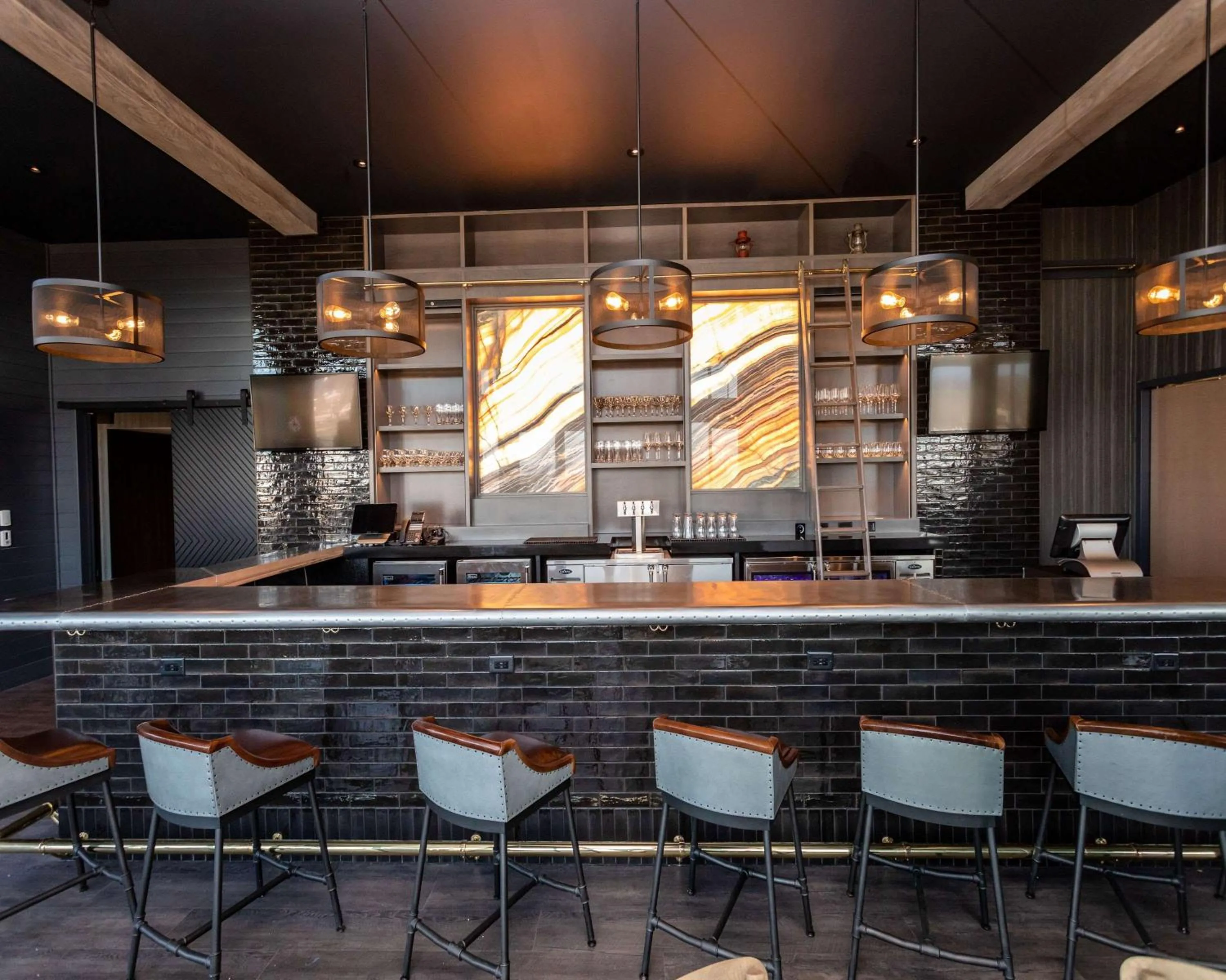 Lounge or bar in Hyatt Place Harrisonburg