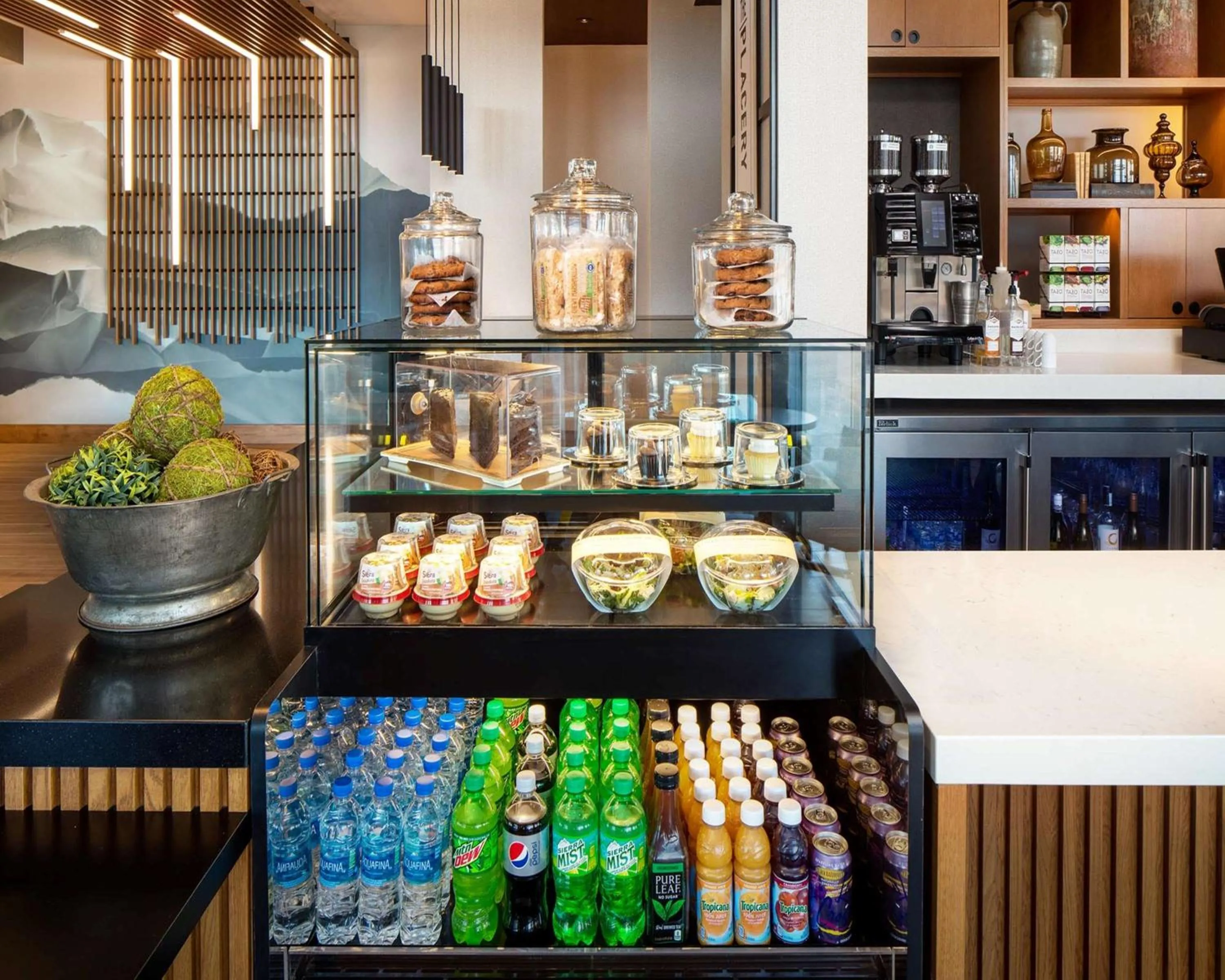 Restaurant/places to eat in Hyatt Place Harrisonburg