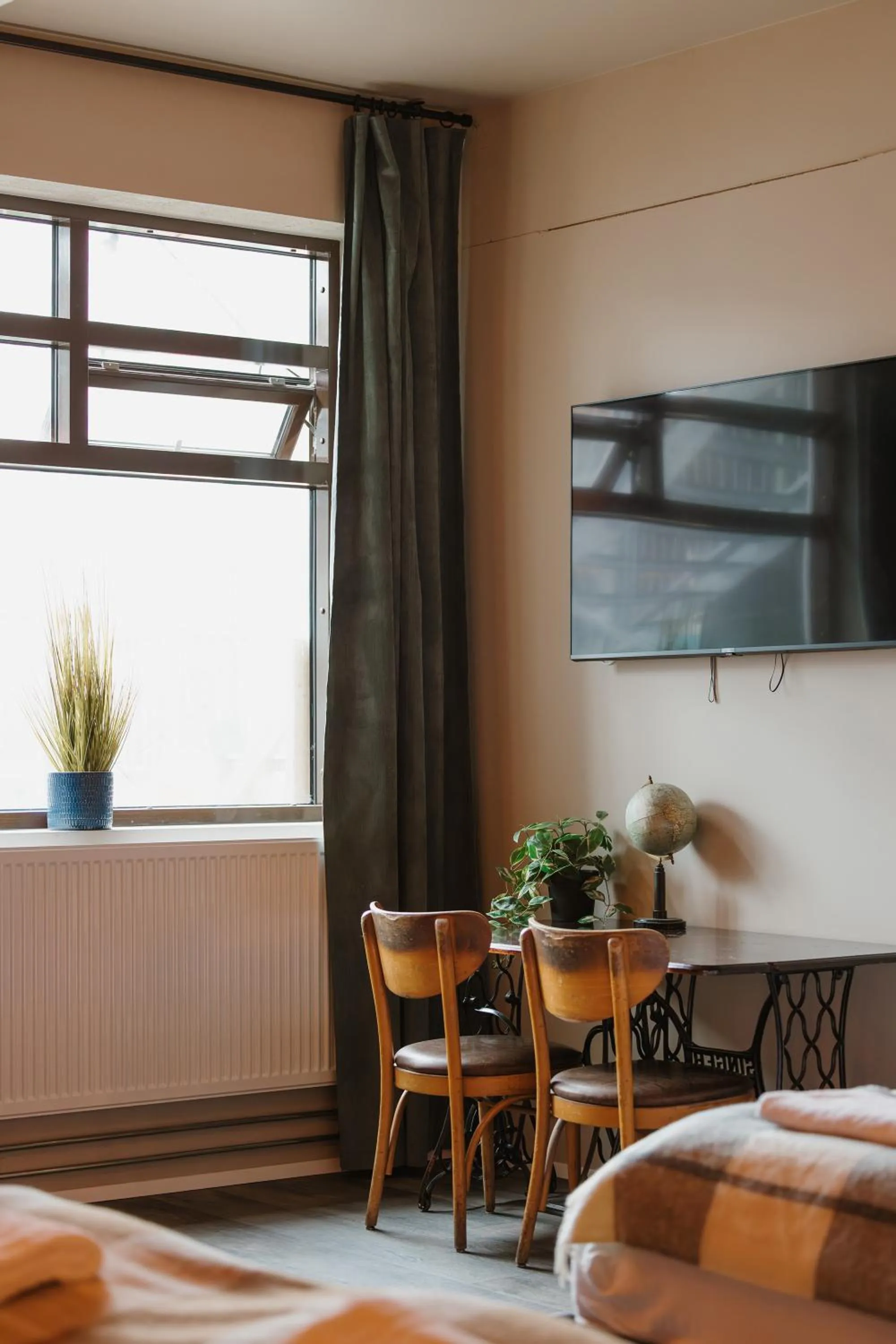 Seating area in KEX Hostel and Hotel