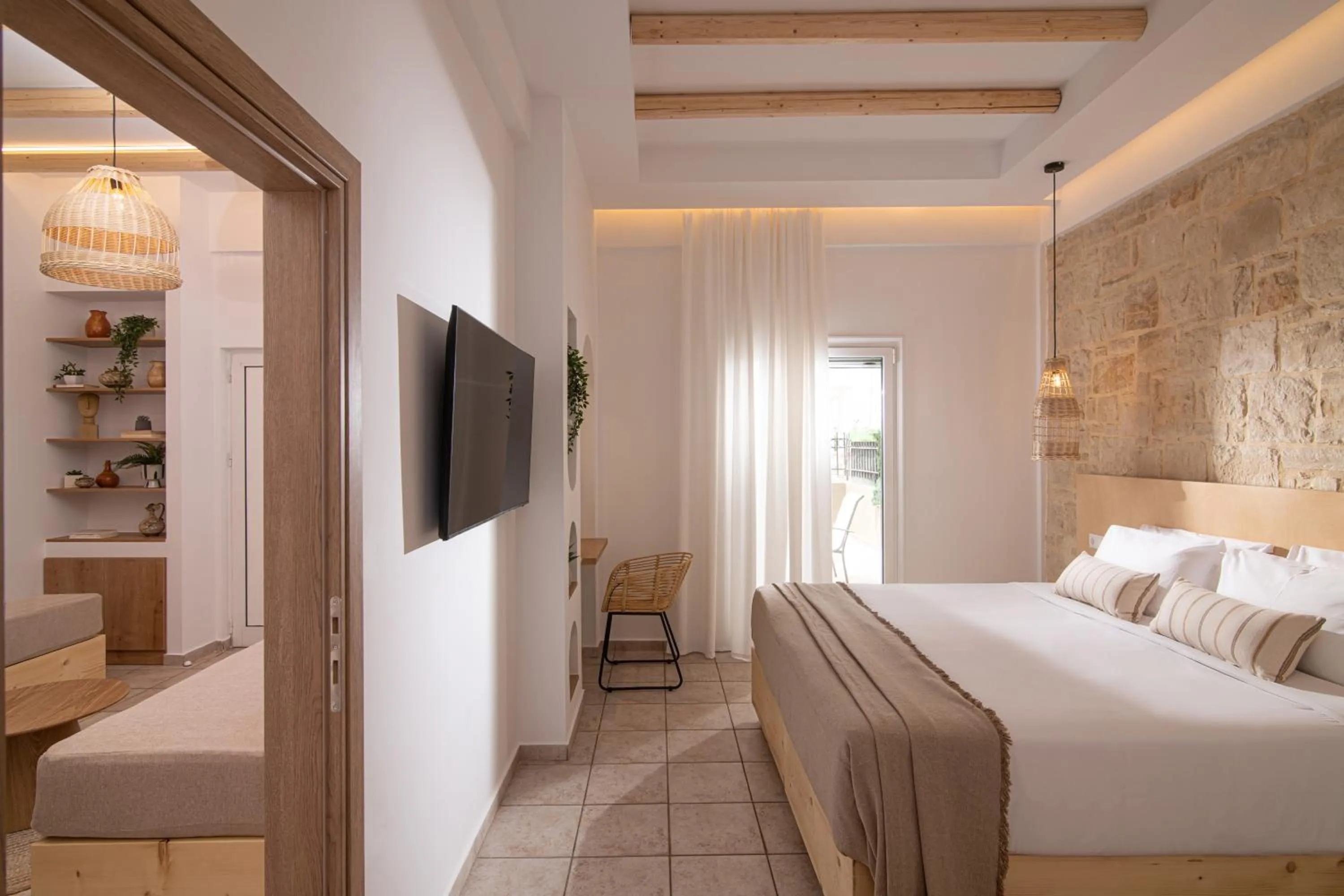 Photo of the whole room, Bed in Elèa Concept Hotel & Suites