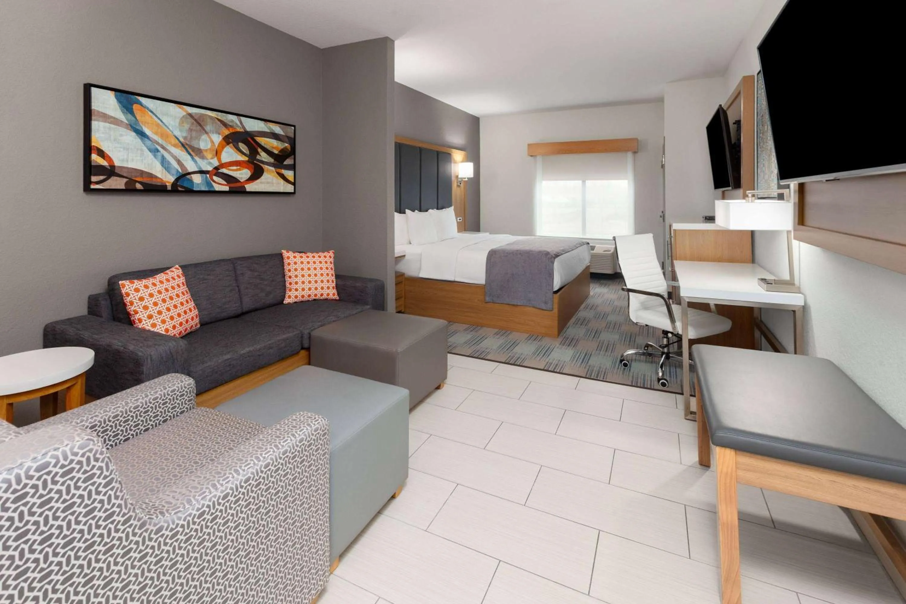 Photo of the whole room in La Quinta Inn & Suites by Wyndham Coralville Iowa City