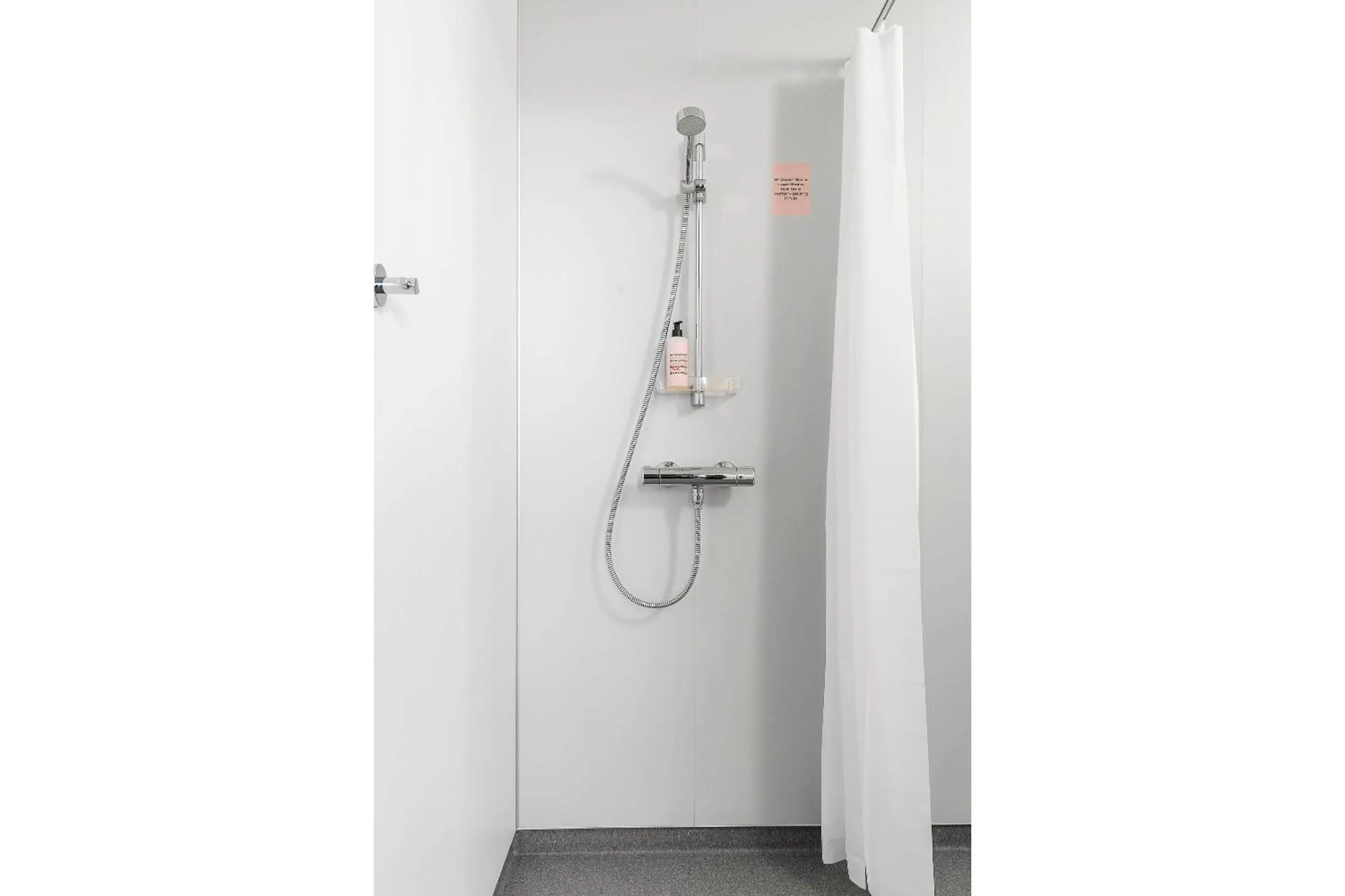 Shower in Aiden by Best Western Trondheim Airport