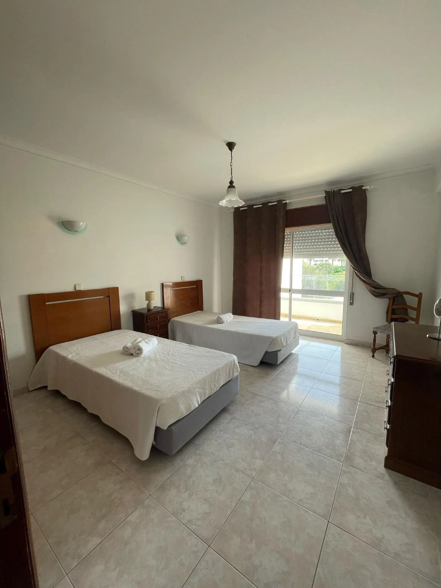 Bathroom, Bed in cantinho do mar