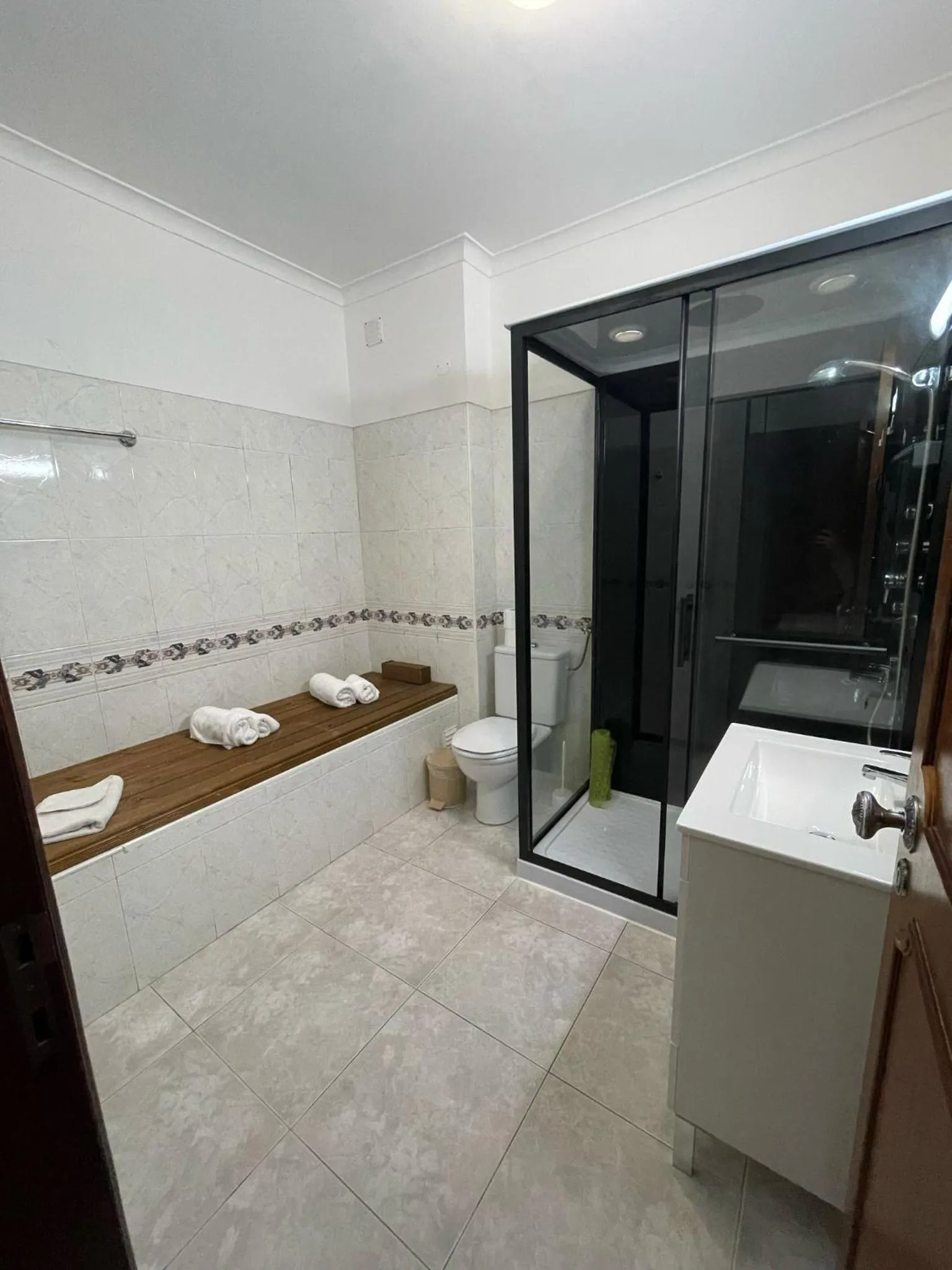 Bathroom in cantinho do mar