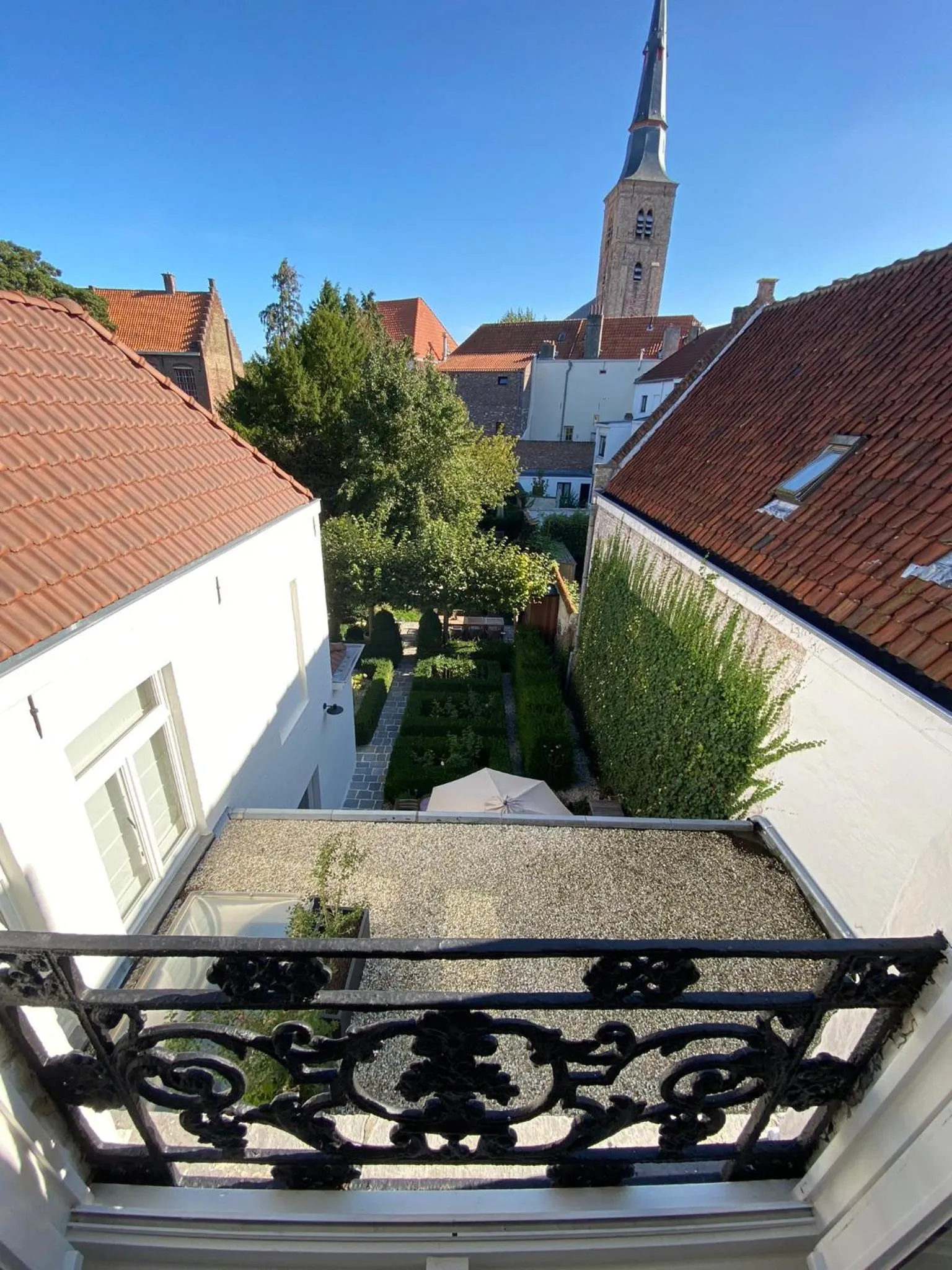 Garden view in B&B Anna9