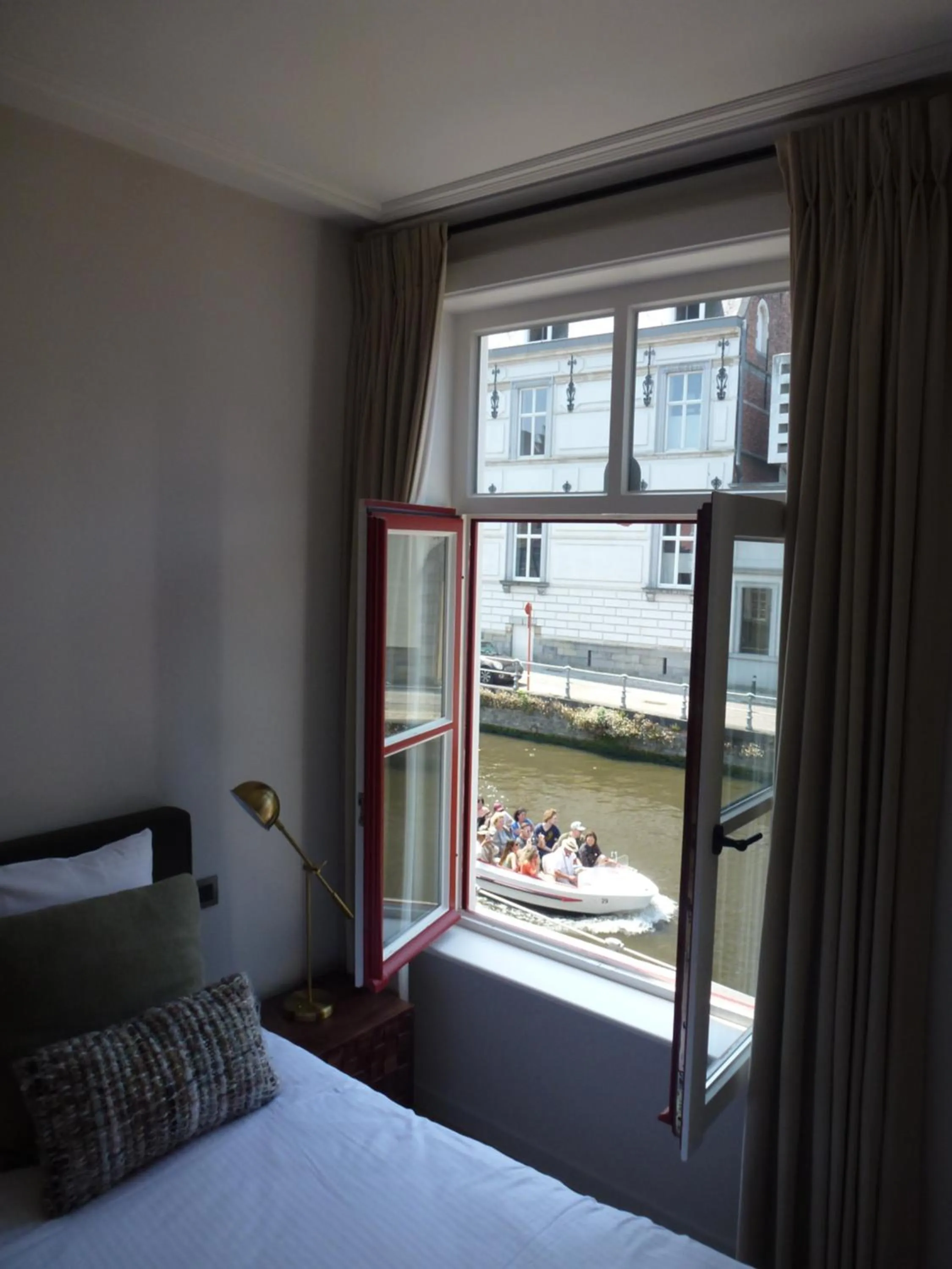 River view, Bed in B&B Anna9