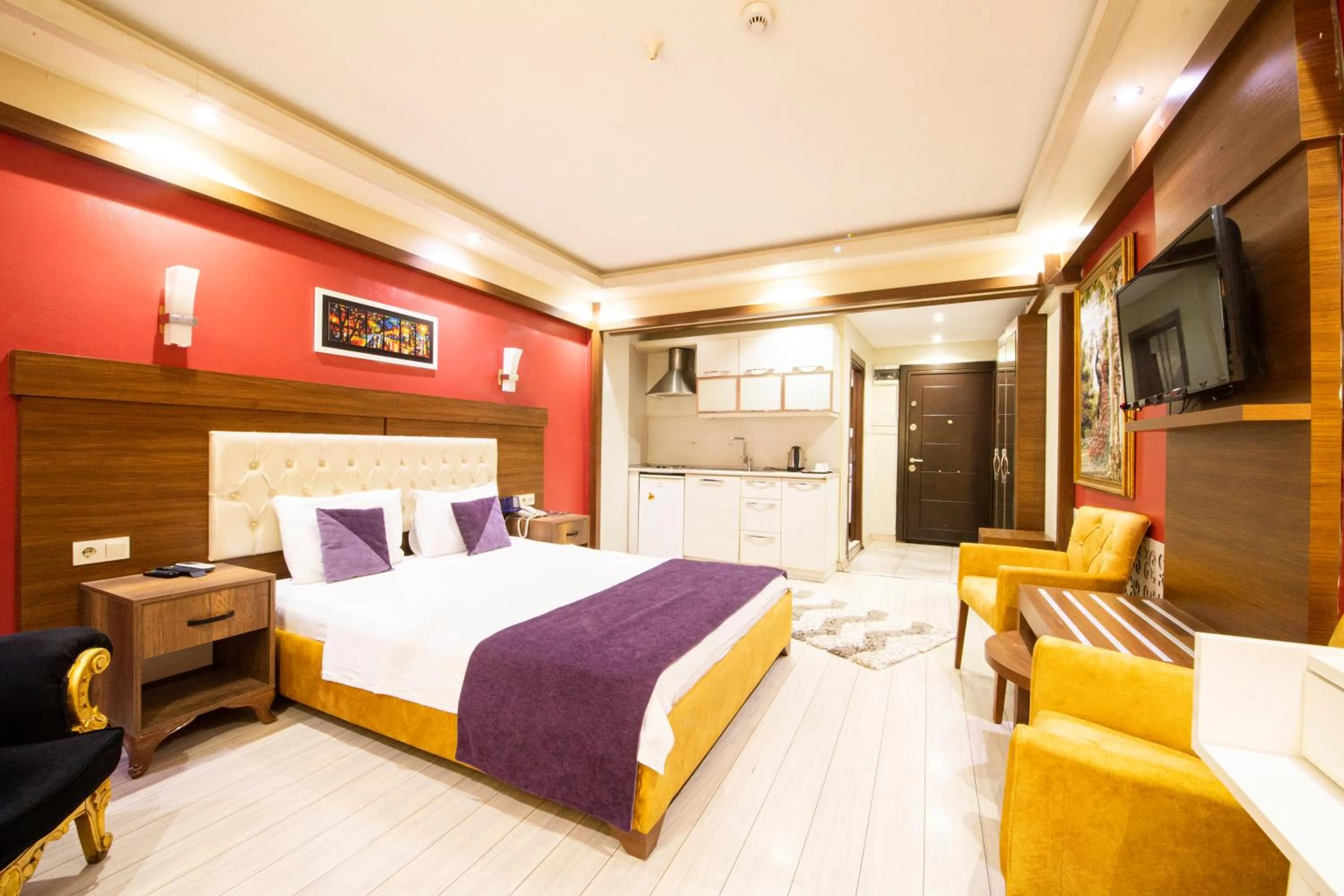 Bed in Pera Resort Hotel